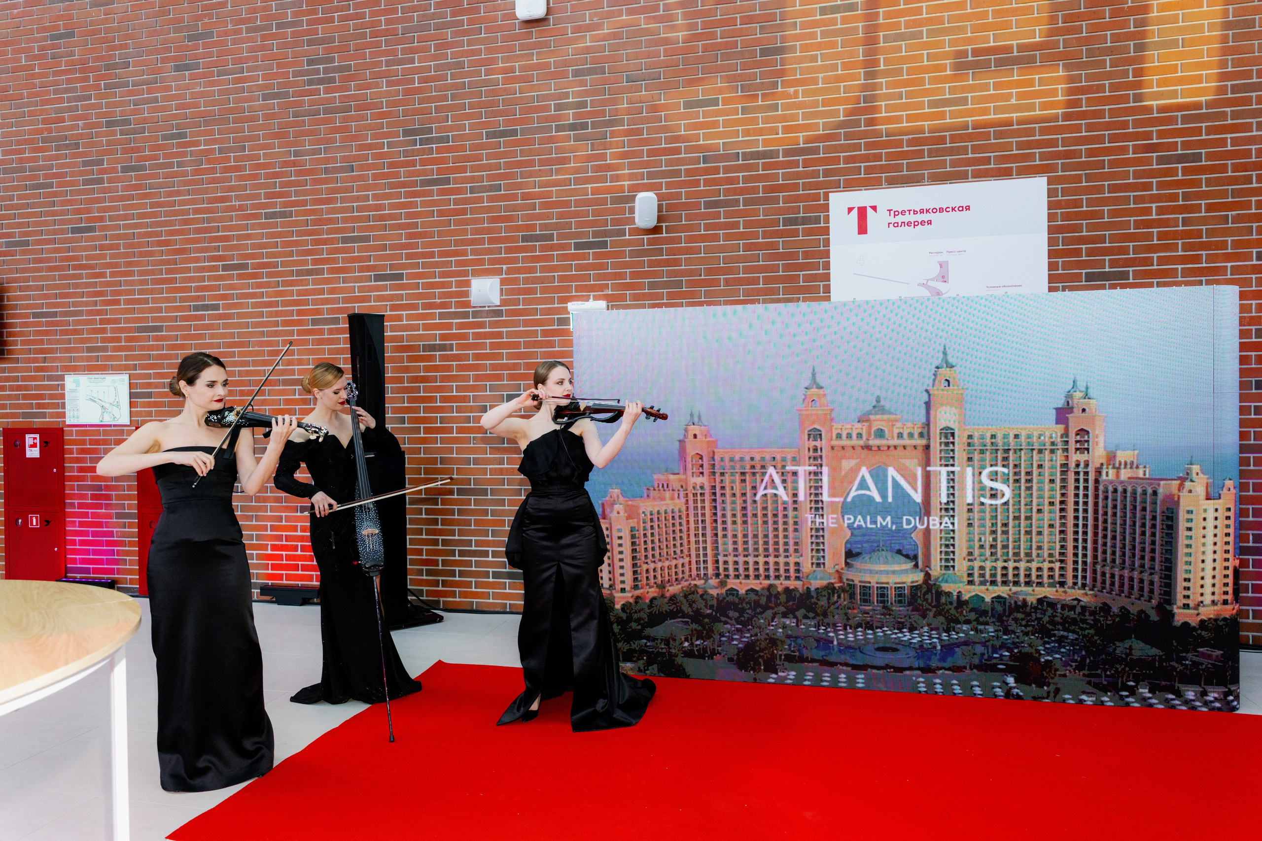 Презентация GET JET в Третьяковской галерее. Фотограф в Москве и Санкт-Петербурге Дарина