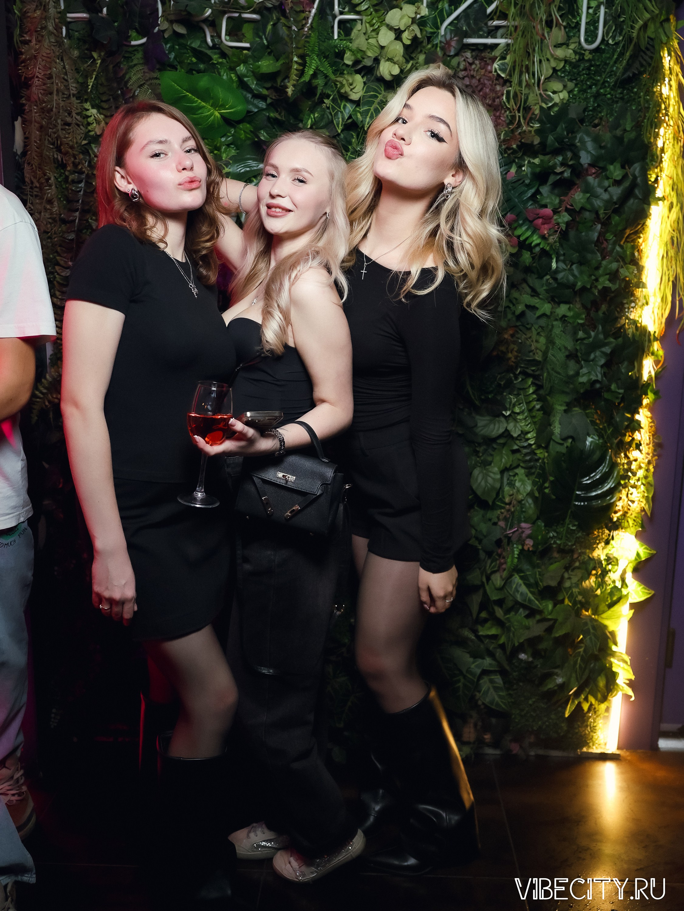 DOUBLE U. VIBECITY.RU Вайб Сити Ру Фоторепортажи Фотоотчеты Калининград