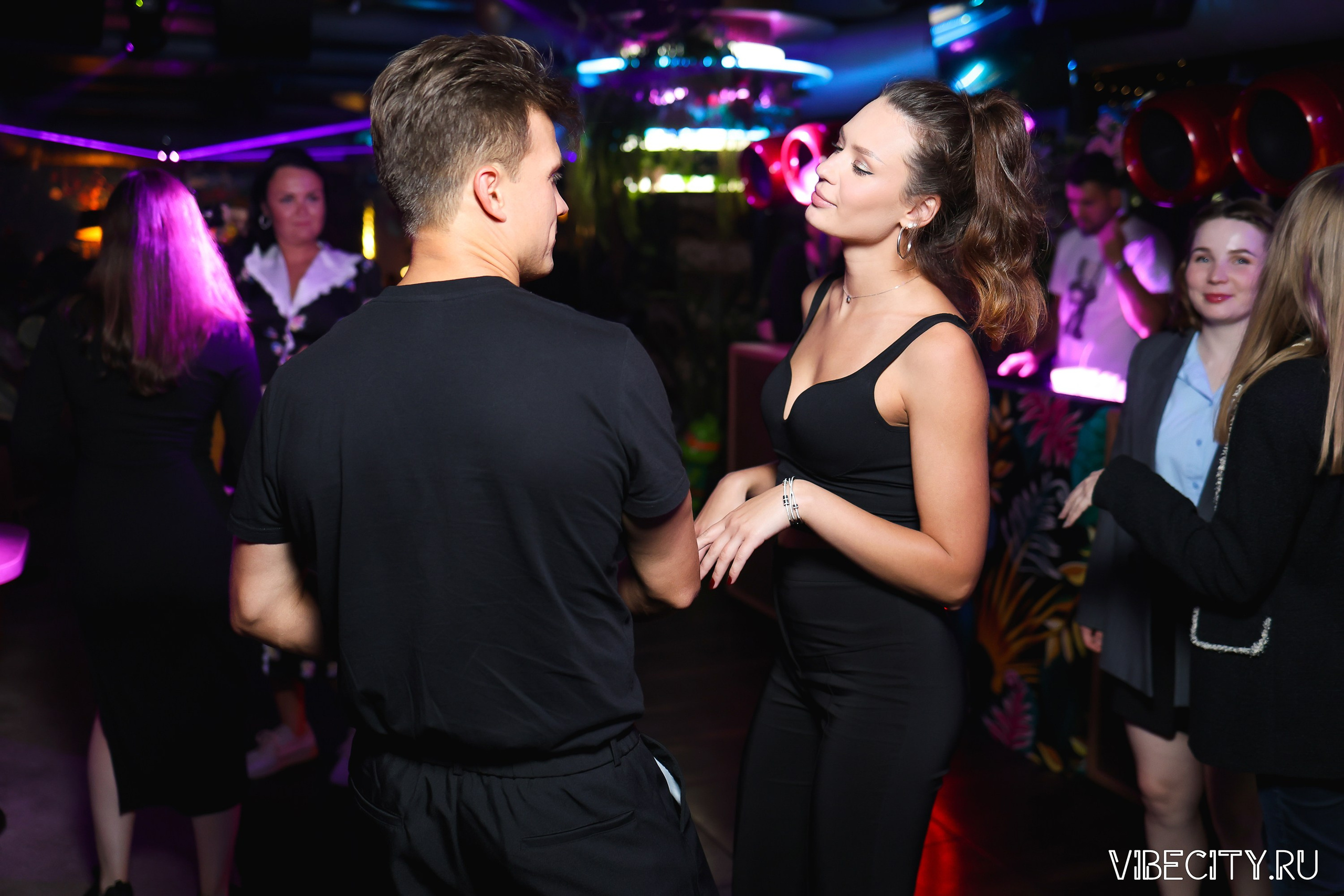 DOUBLE U. VIBECITY.RU Вайб Сити Ру Фоторепортажи Фотоотчеты Калининград