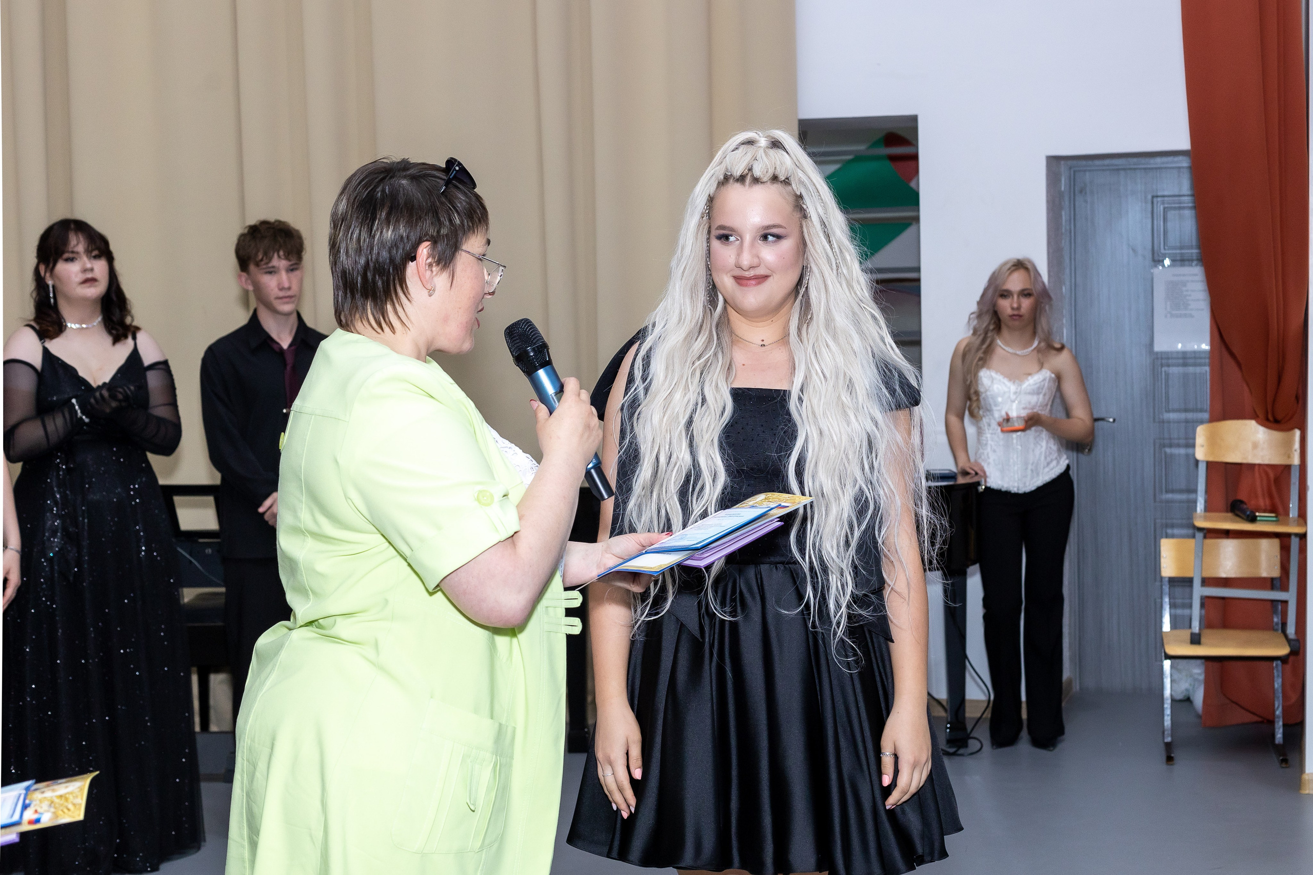 Вручение аттестата 2025. Выпускные альбомы Майкоп, Краснодар Елена Золотарева