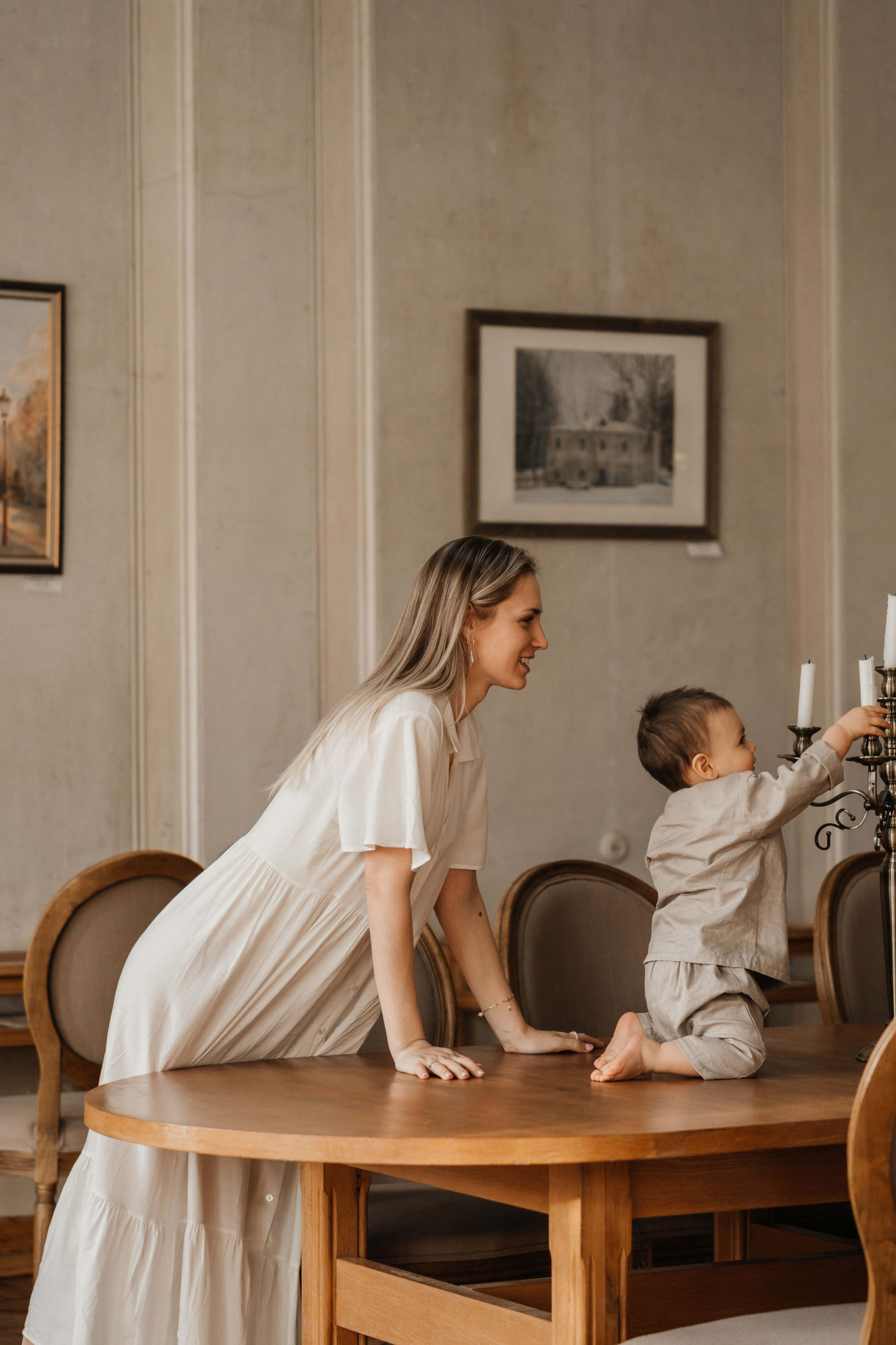 Маленькие ножки в читальне им. Пушкина. Ваш фотограф Вика Артемова