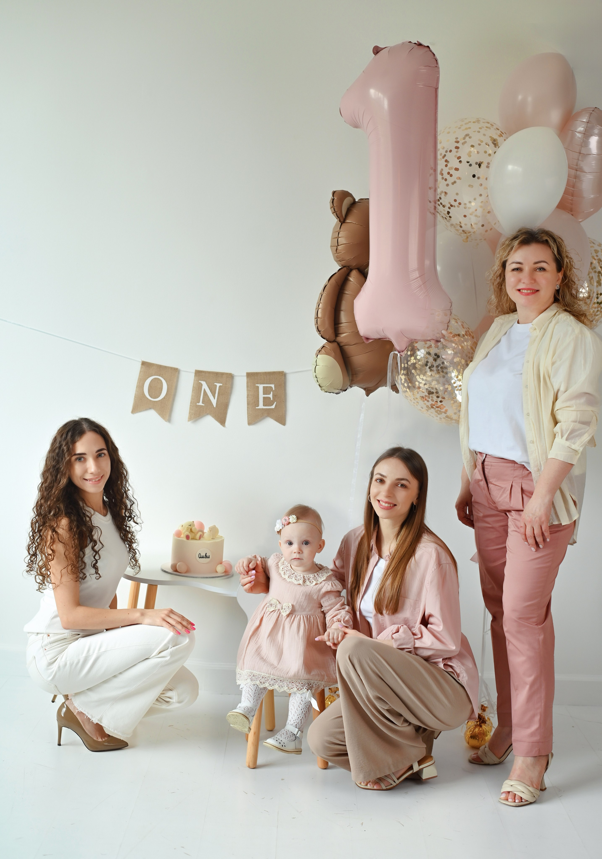 Первый день Рождения. Фотограф Альбина Вакунова