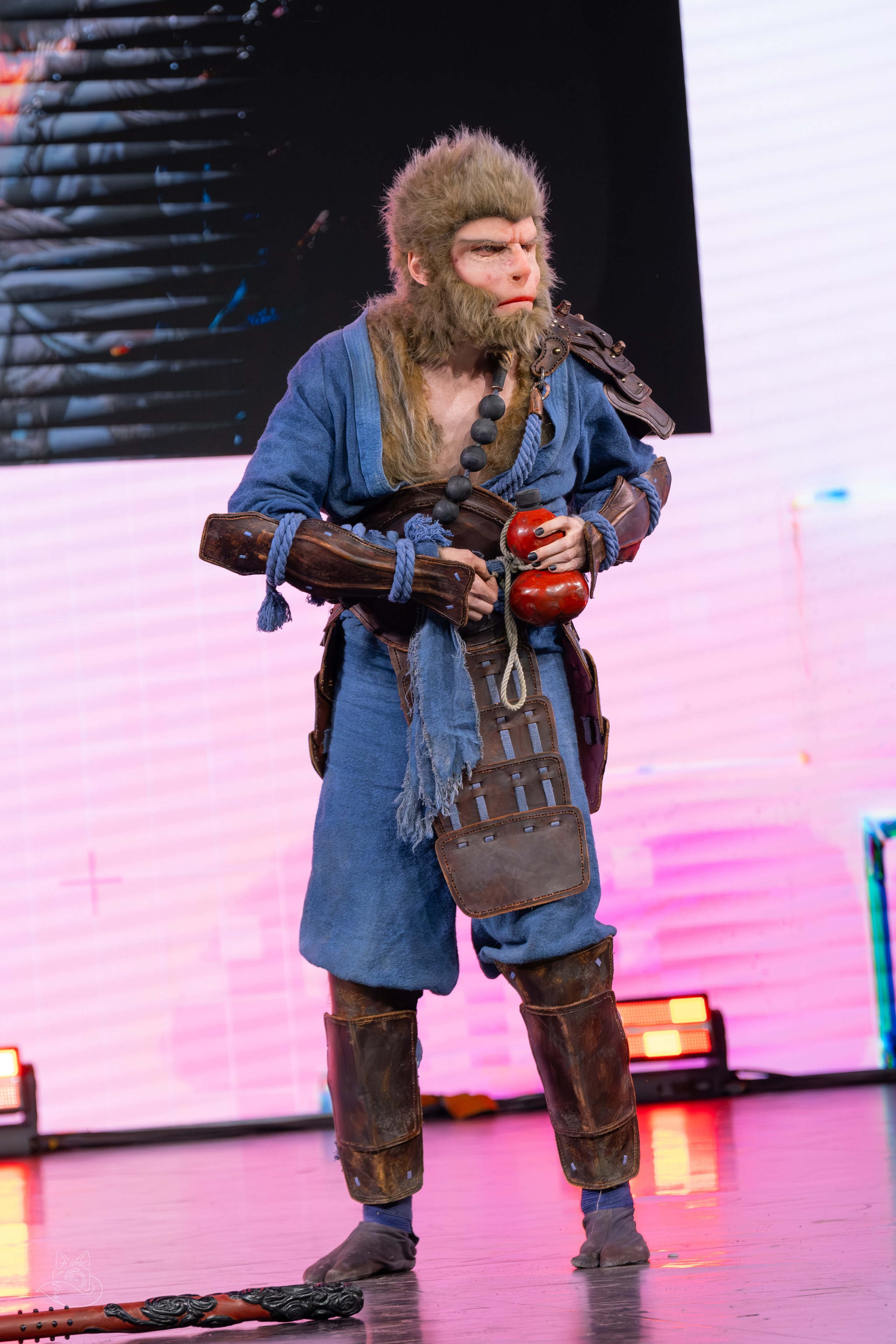 Сцена РЭД ЭКСПО 2024. Косплей фотограф