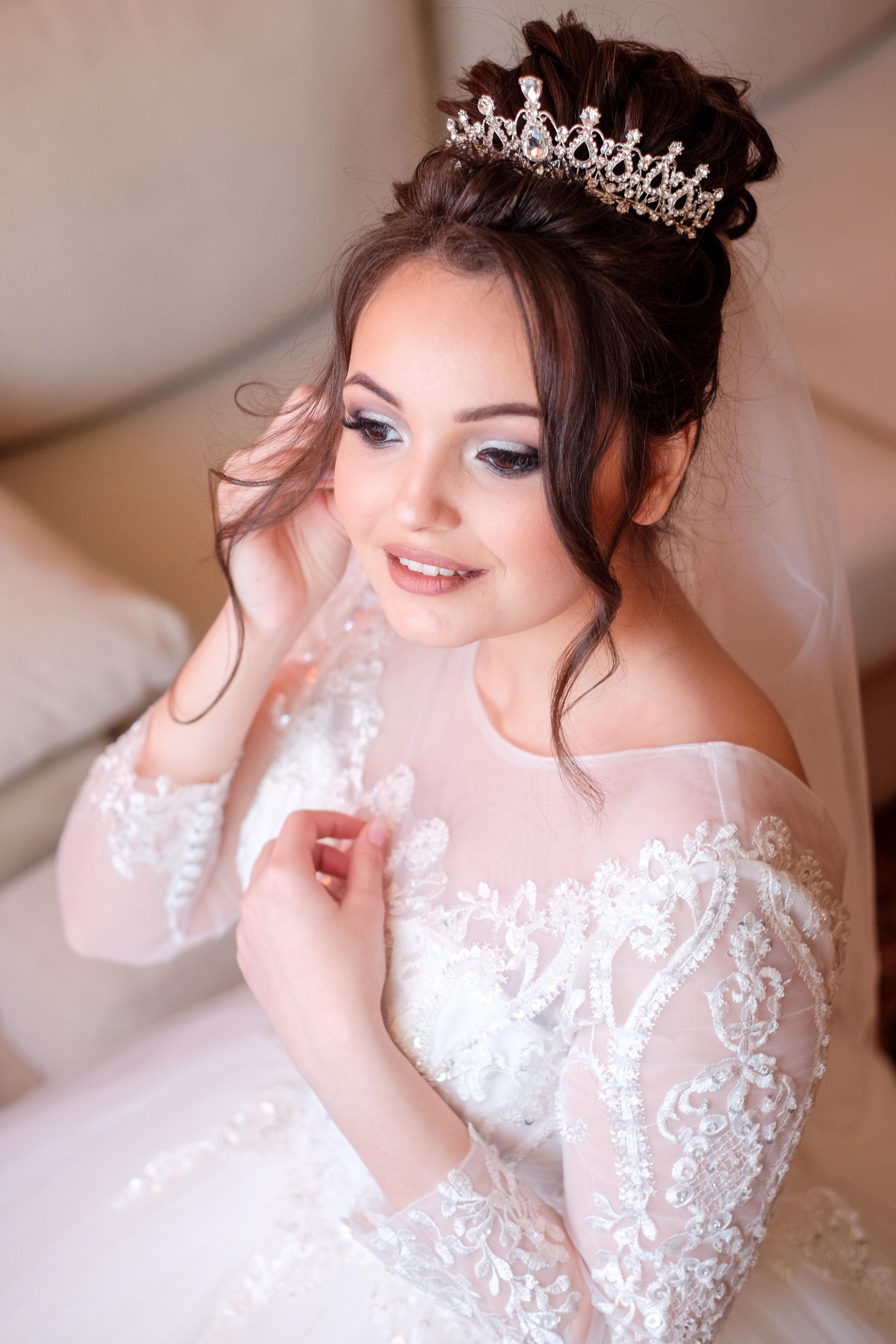 Невеста готовится к свадьбе 