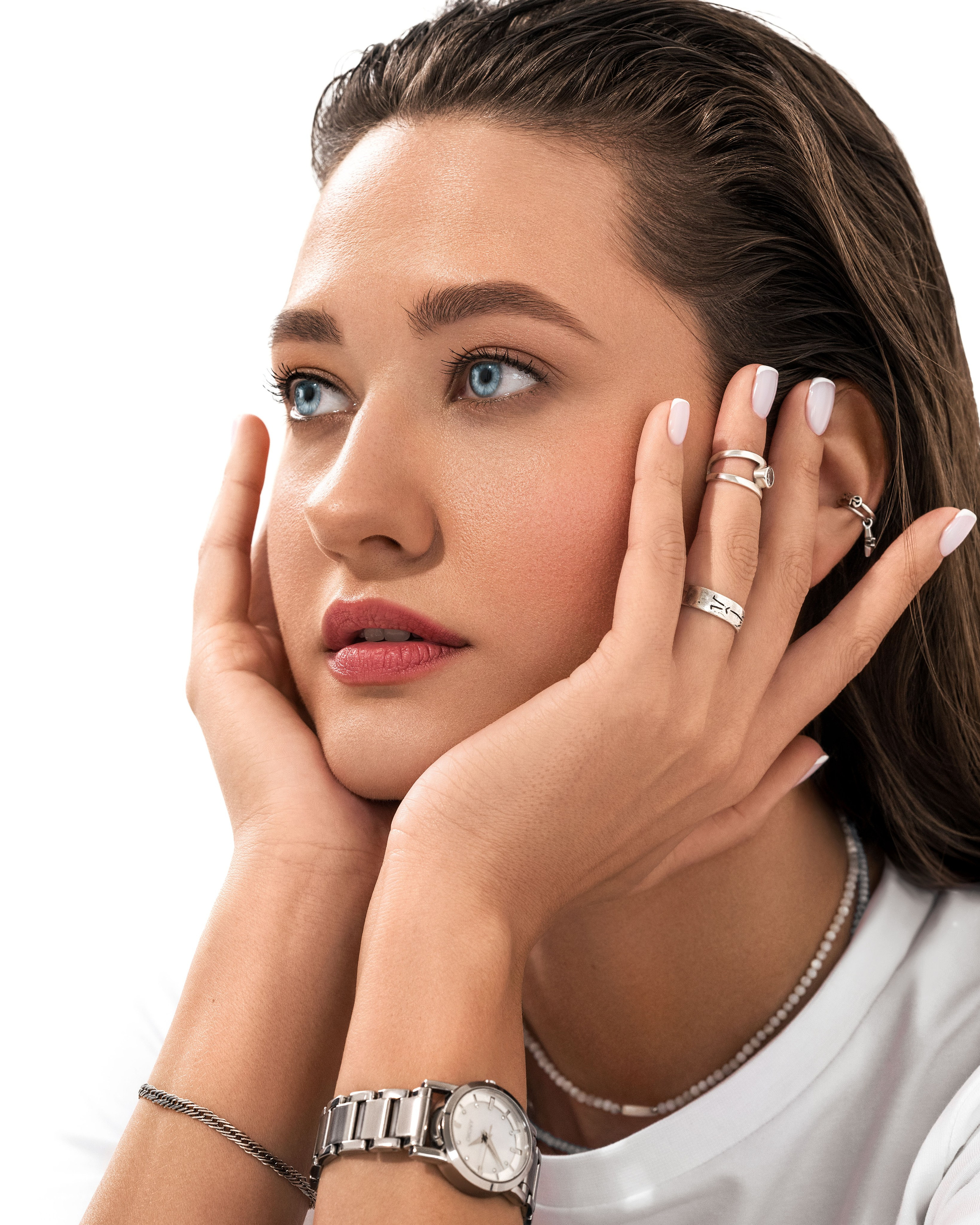 Ph: @eisha.ph                                                                                                   Retoucher: @retouch.komissarova  