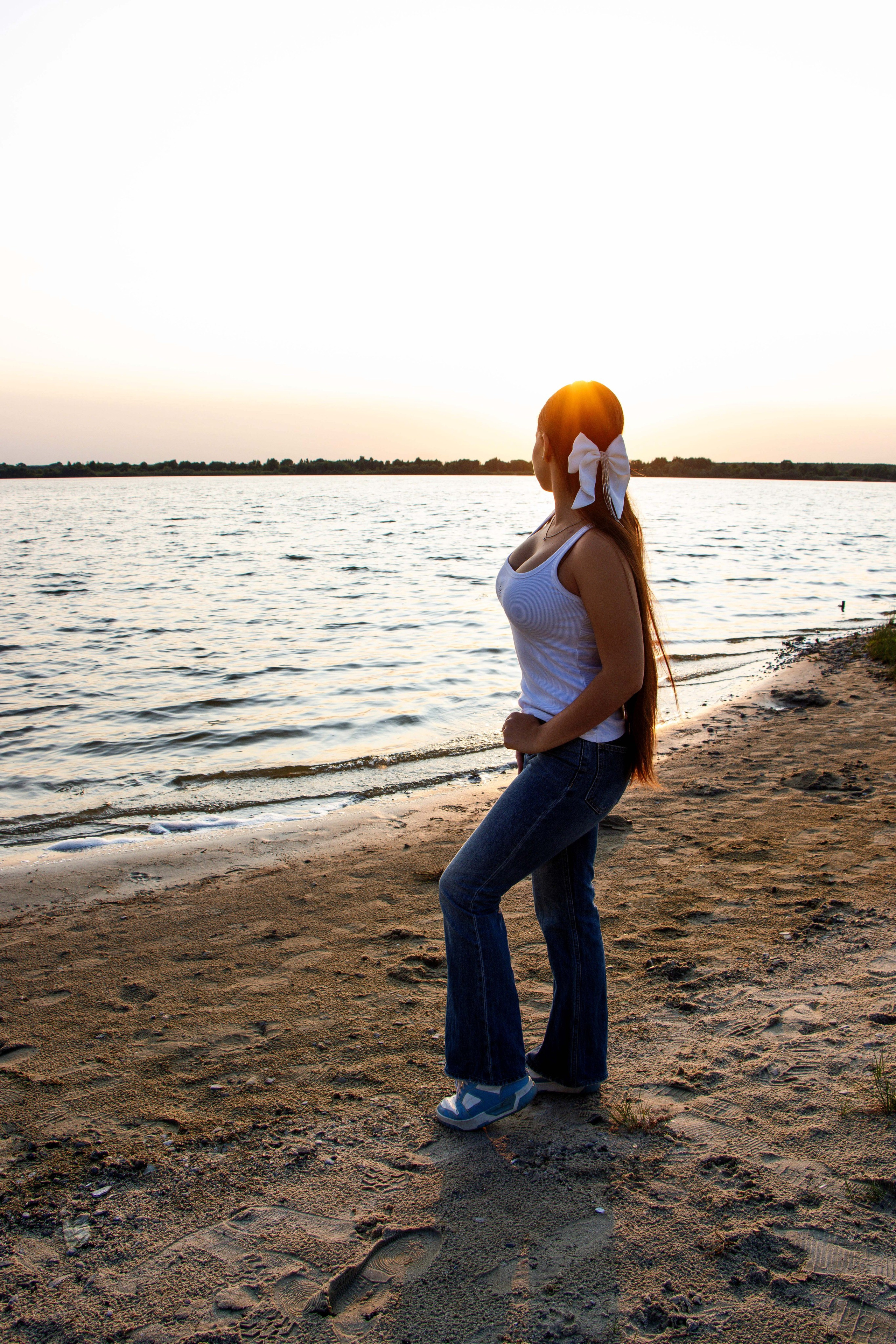 Эмилия у озера. Фотограф Татьяна Матрос