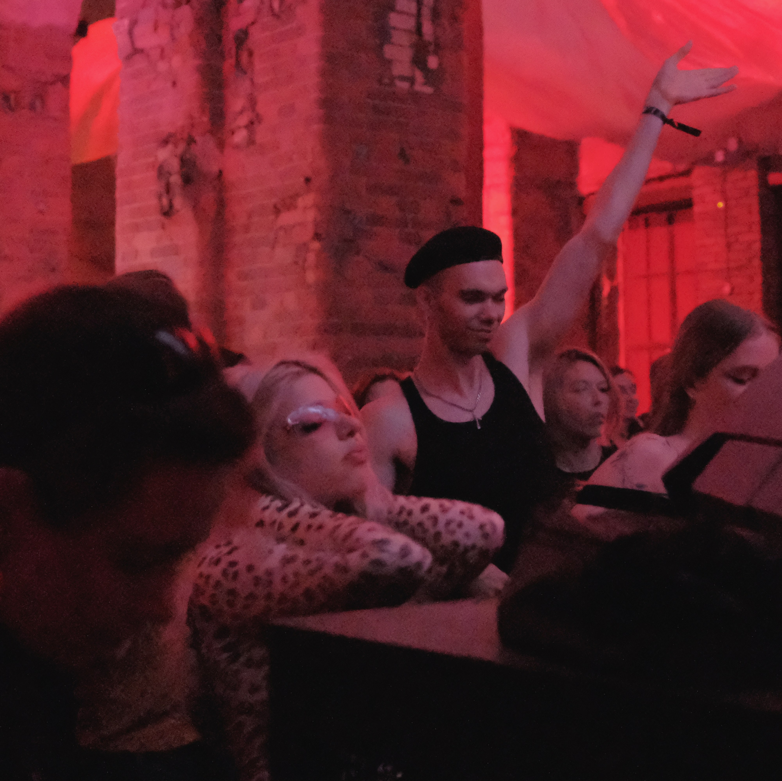 Мир2/16.08.2025. Репортажный фотограф в Санкт-Петербурге Даниил Могута