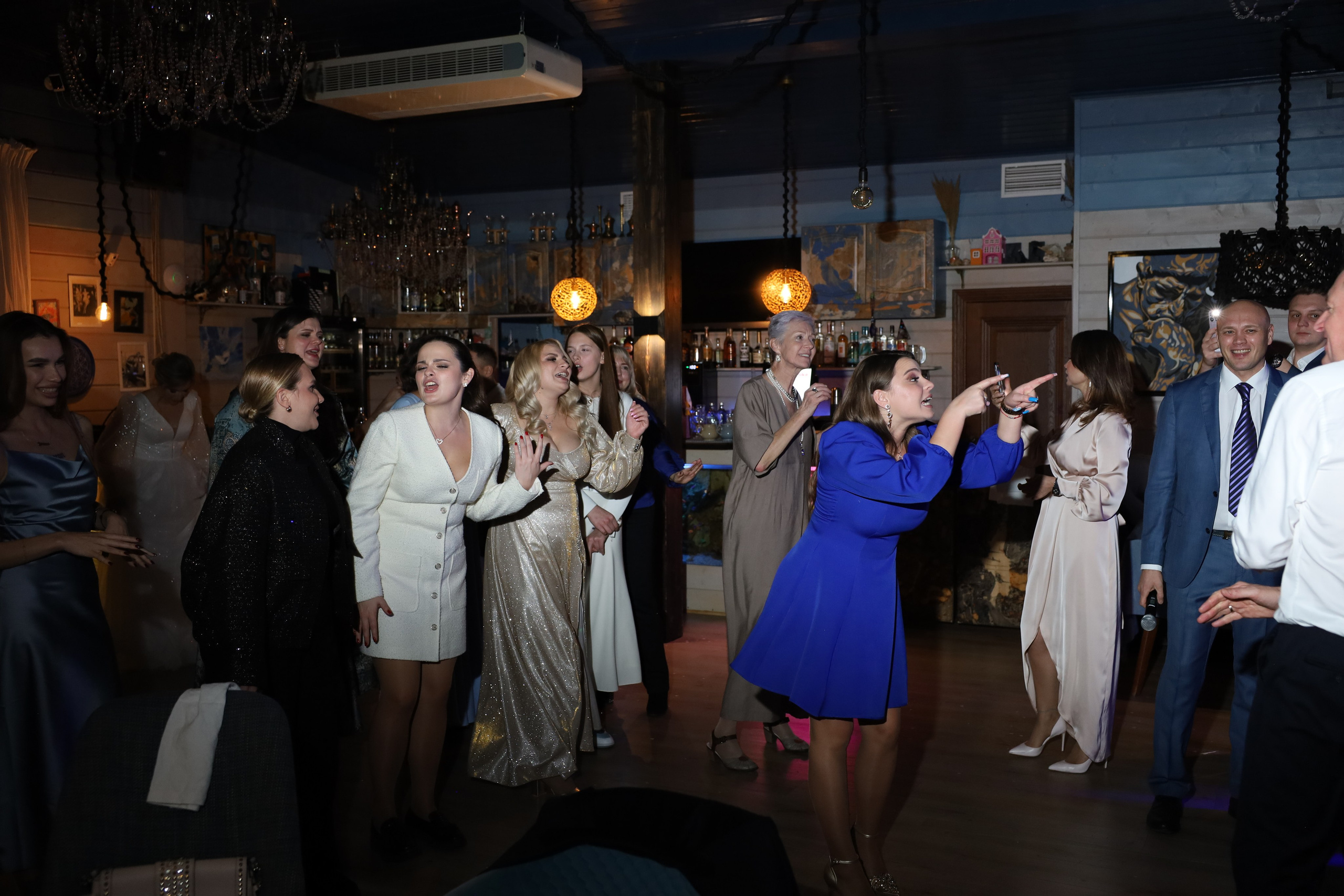 𝒜𝓇𝓉𝑒𝓂 & 𝐿𝓎𝓊𝓈𝓎𝒶 (𝓇𝑒𝓈𝓉𝒶𝓊𝓇𝒶𝓃𝓉). 𝑀𝑜𝓈𝒸𝑜𝓌. Свадебный фотограф в Санкт-Петербурге