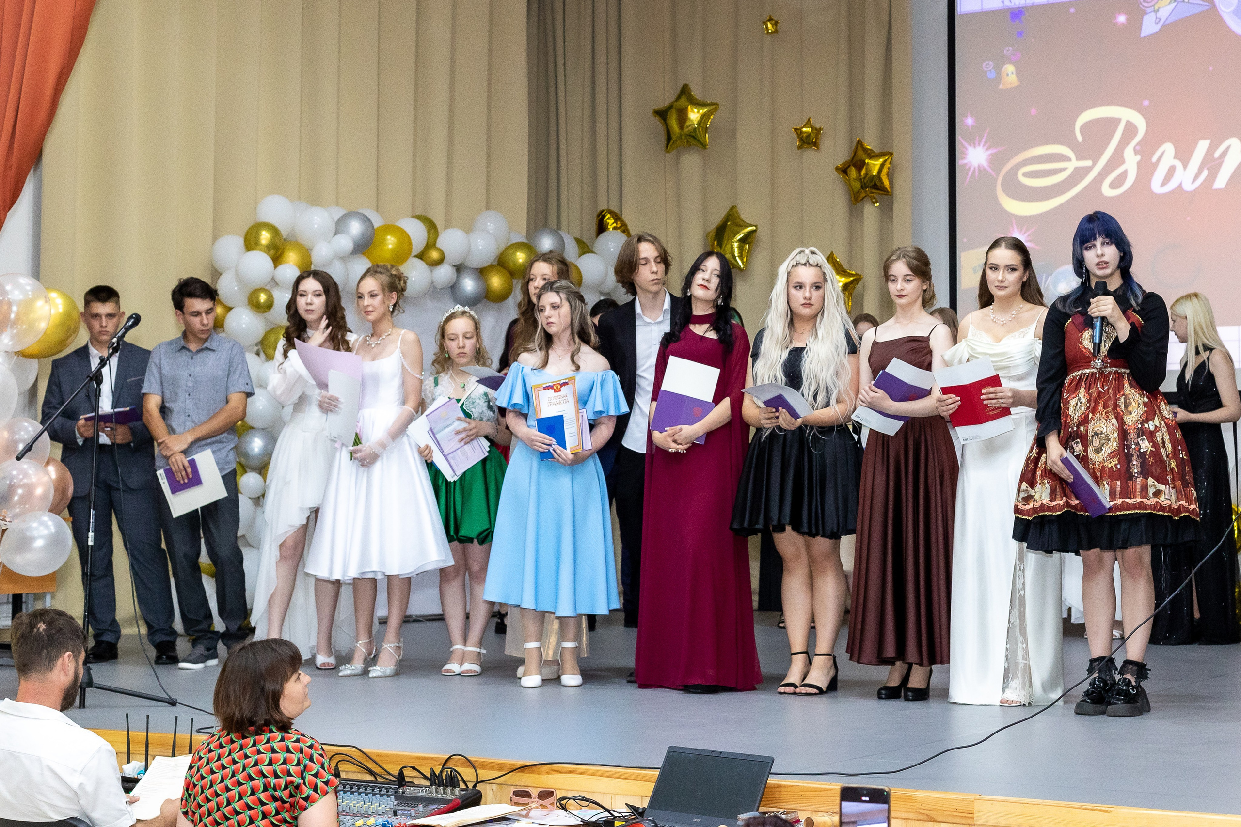 Вручение аттестата 2025. Выпускные альбомы Майкоп, Краснодар Елена Золотарева