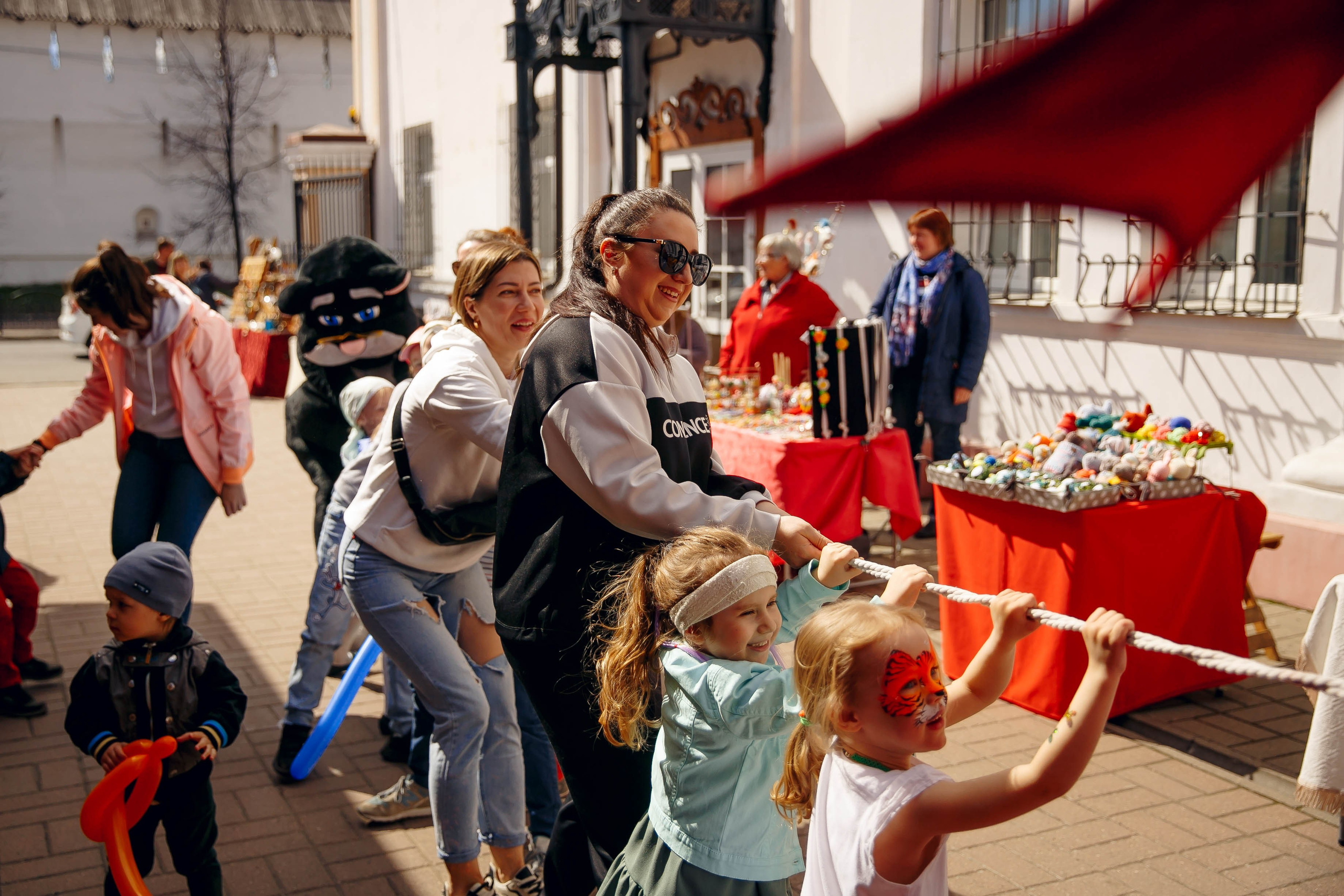 Алеша попович двор. Ваш репортажный фотограф Артемий Антонов