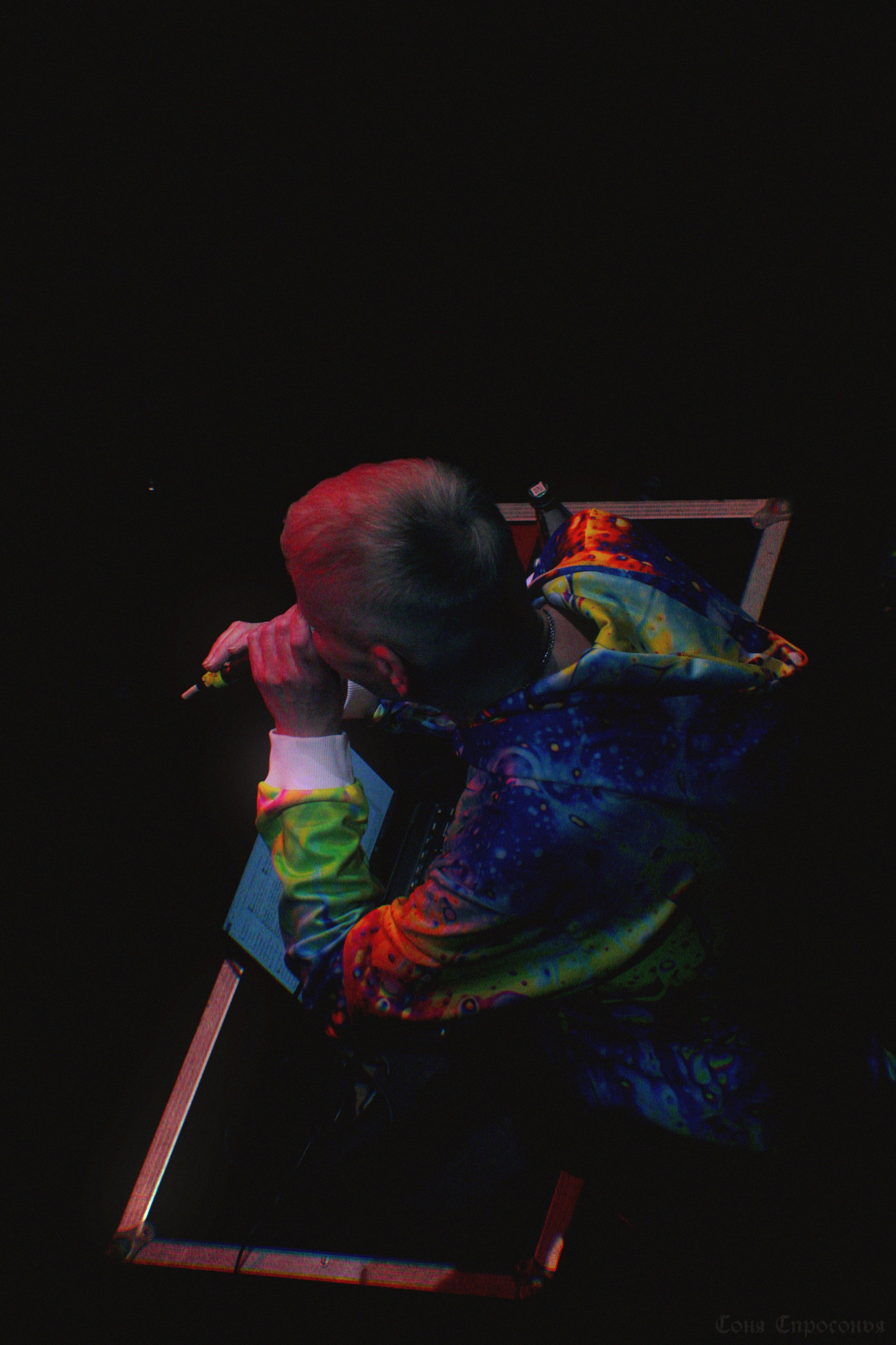 Синестетик 26.08.23. Концертный и портретный фотограф в Москве Соня Спросонья