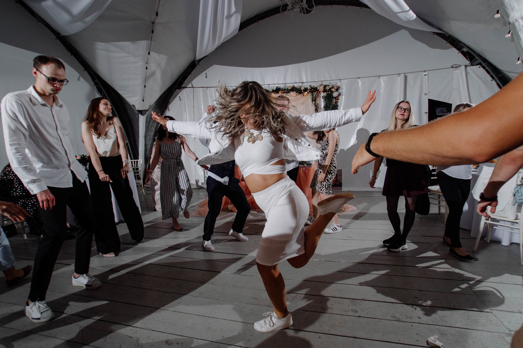 как фотографировать свадебные танцы