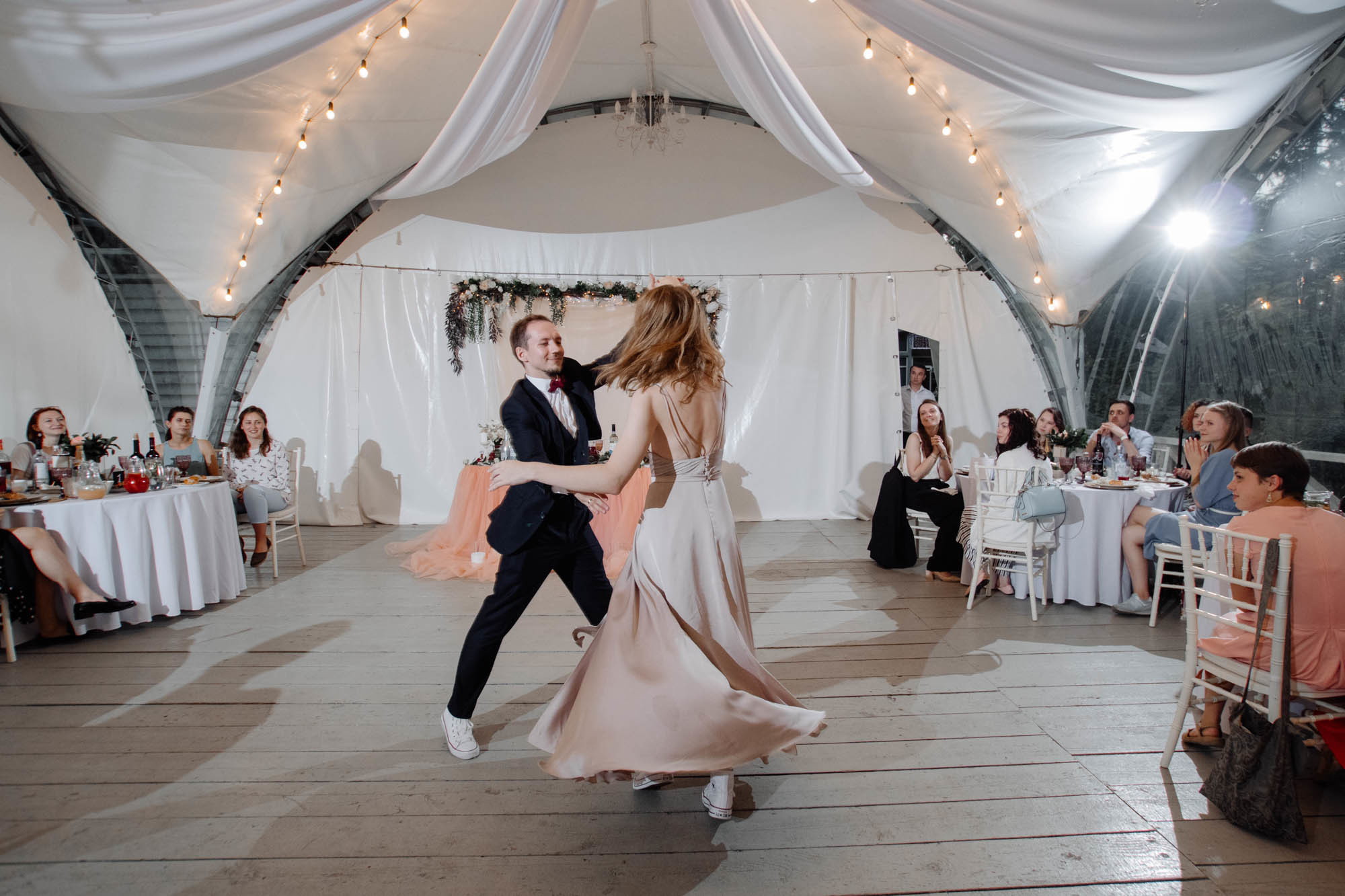 первый танец молодых