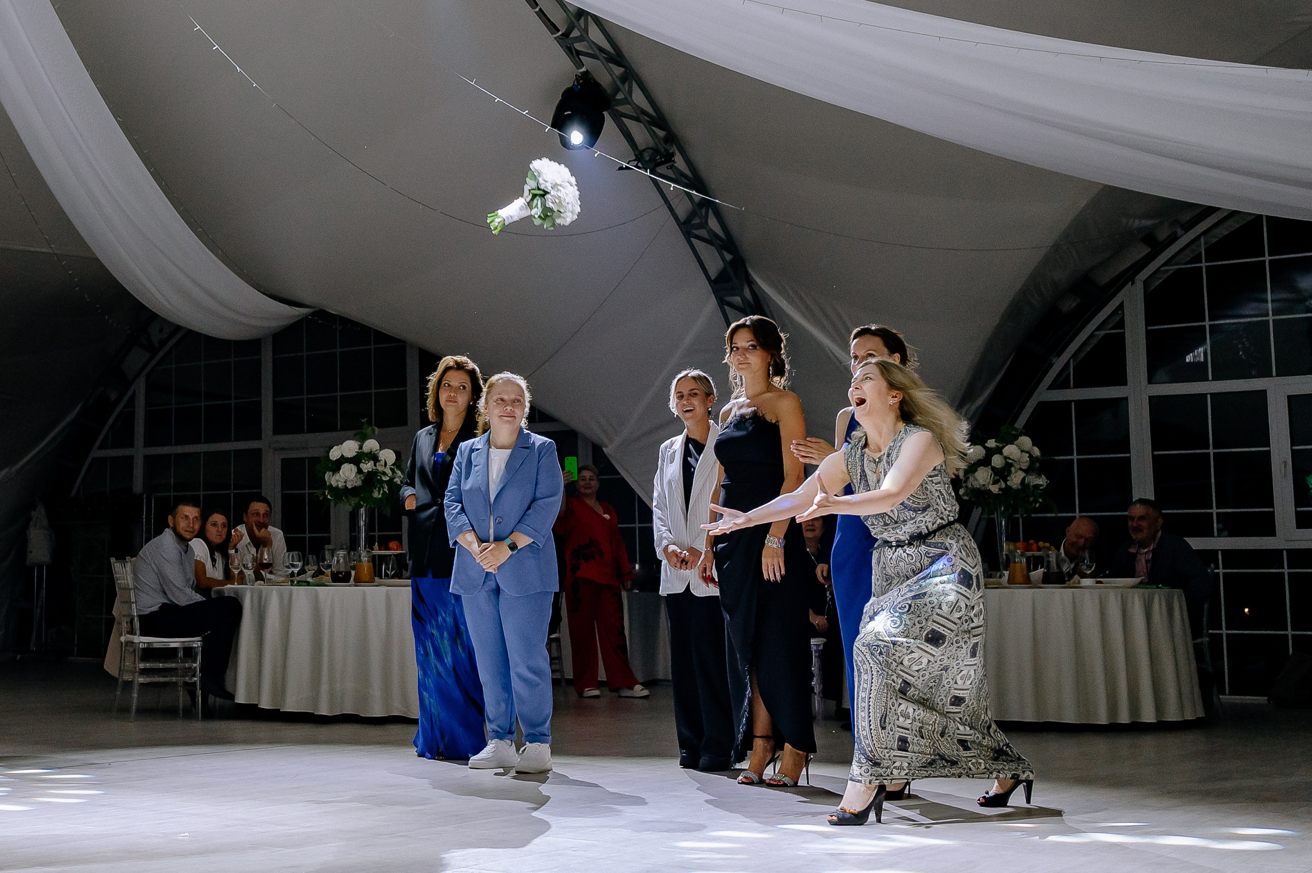 Свадебная фотосессия и выездная регистрация в Artiland. Свадебный фотограф Москва — Сергей и Татьяна