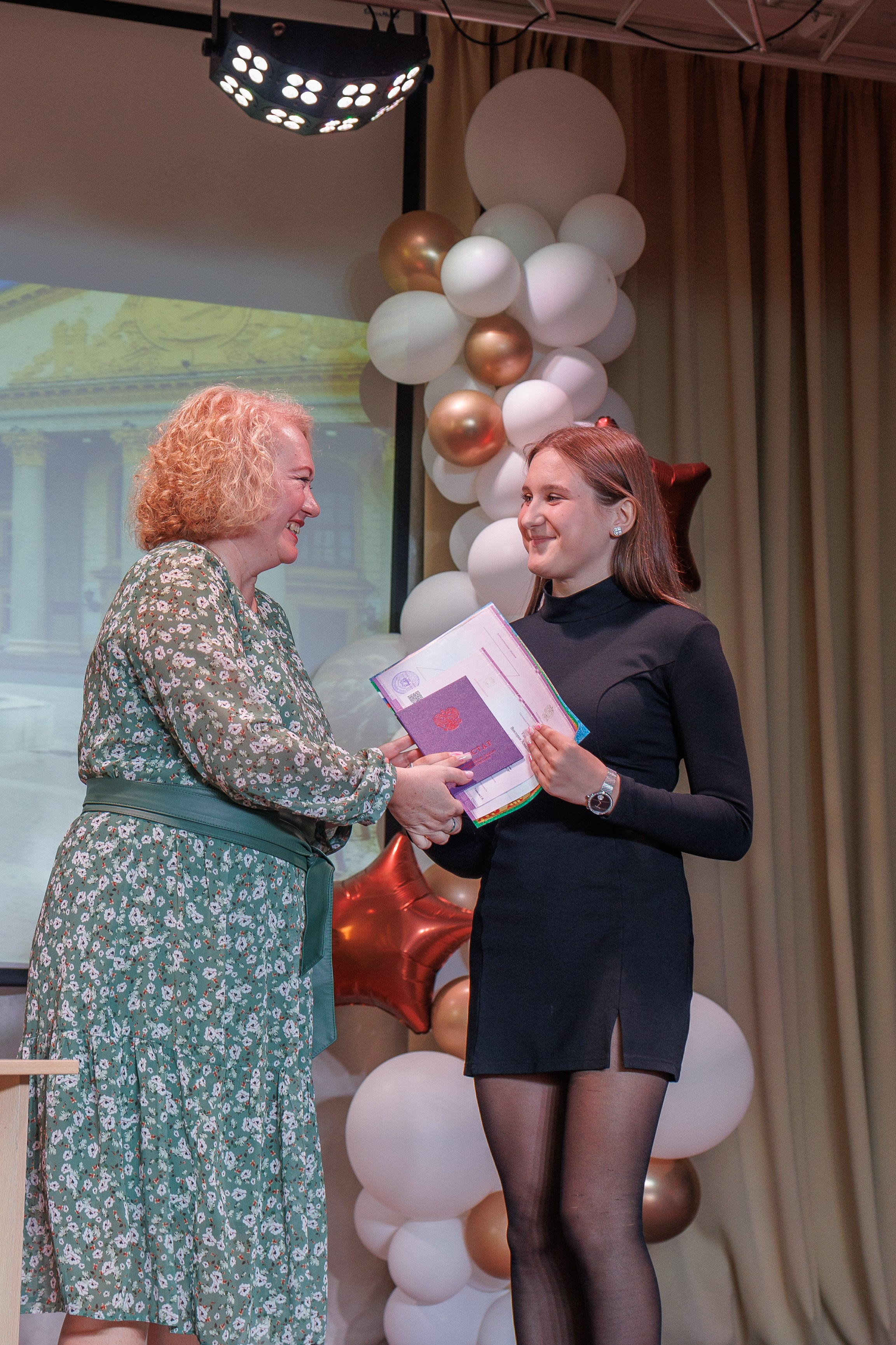 Вручение аттестатов. Свадебный и семейный фотограф в Новосибирске Ирина Дорошкова