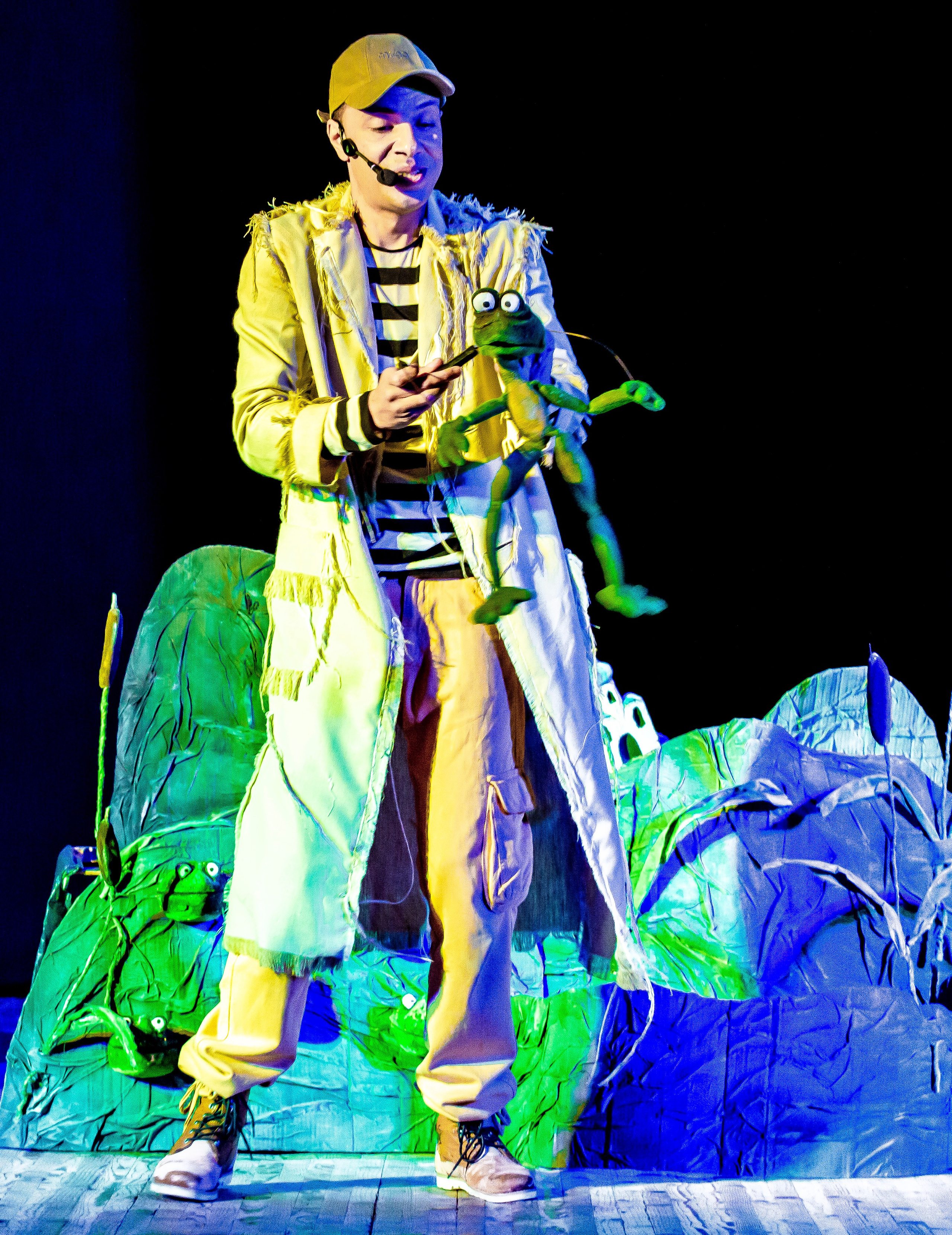 Спектакль театра Саквояж Лягушка путешествиница. Фотограф в Сочи Юрий Шептаев