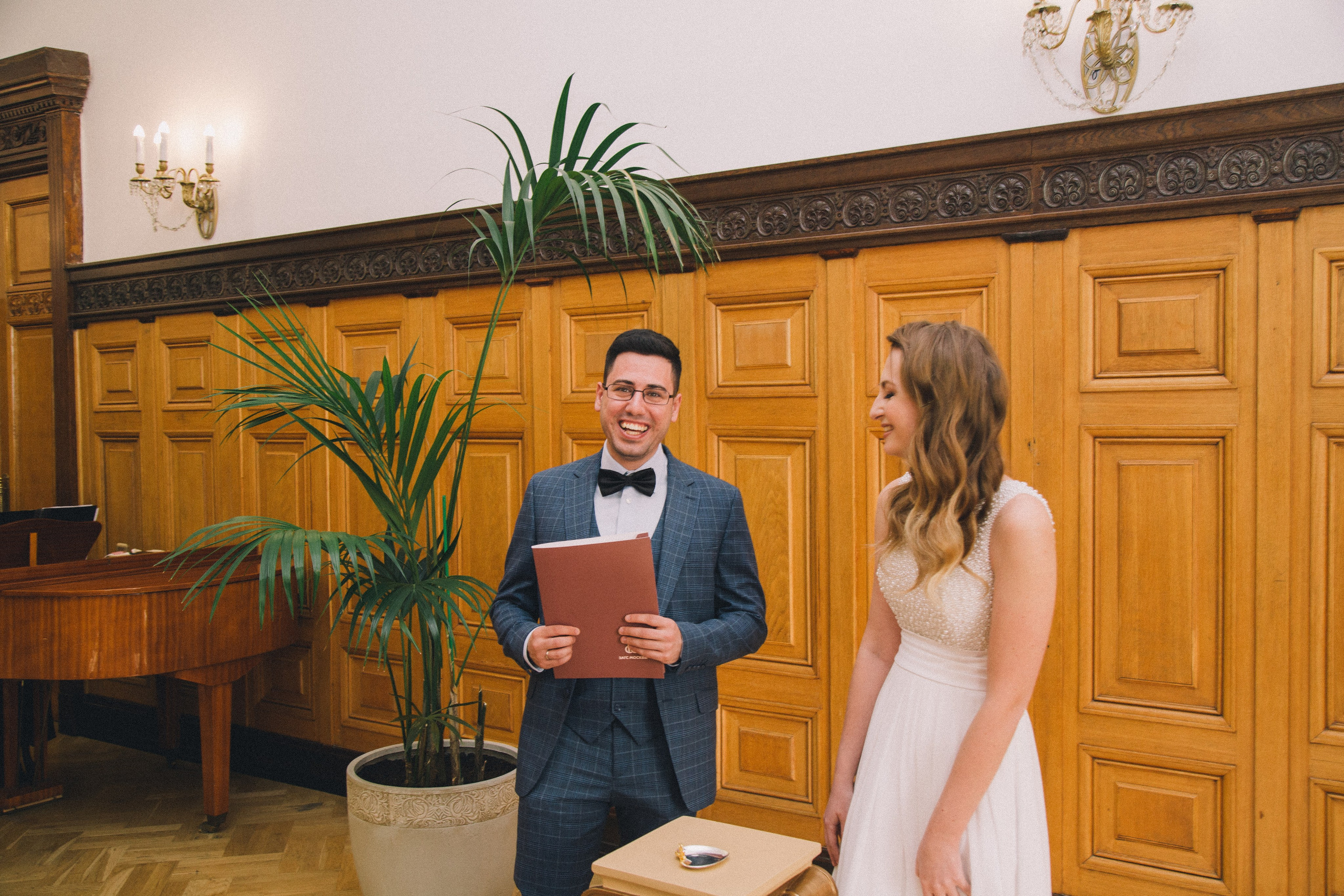 Примеры свадебных фотографий, позы для свадебной съёмки