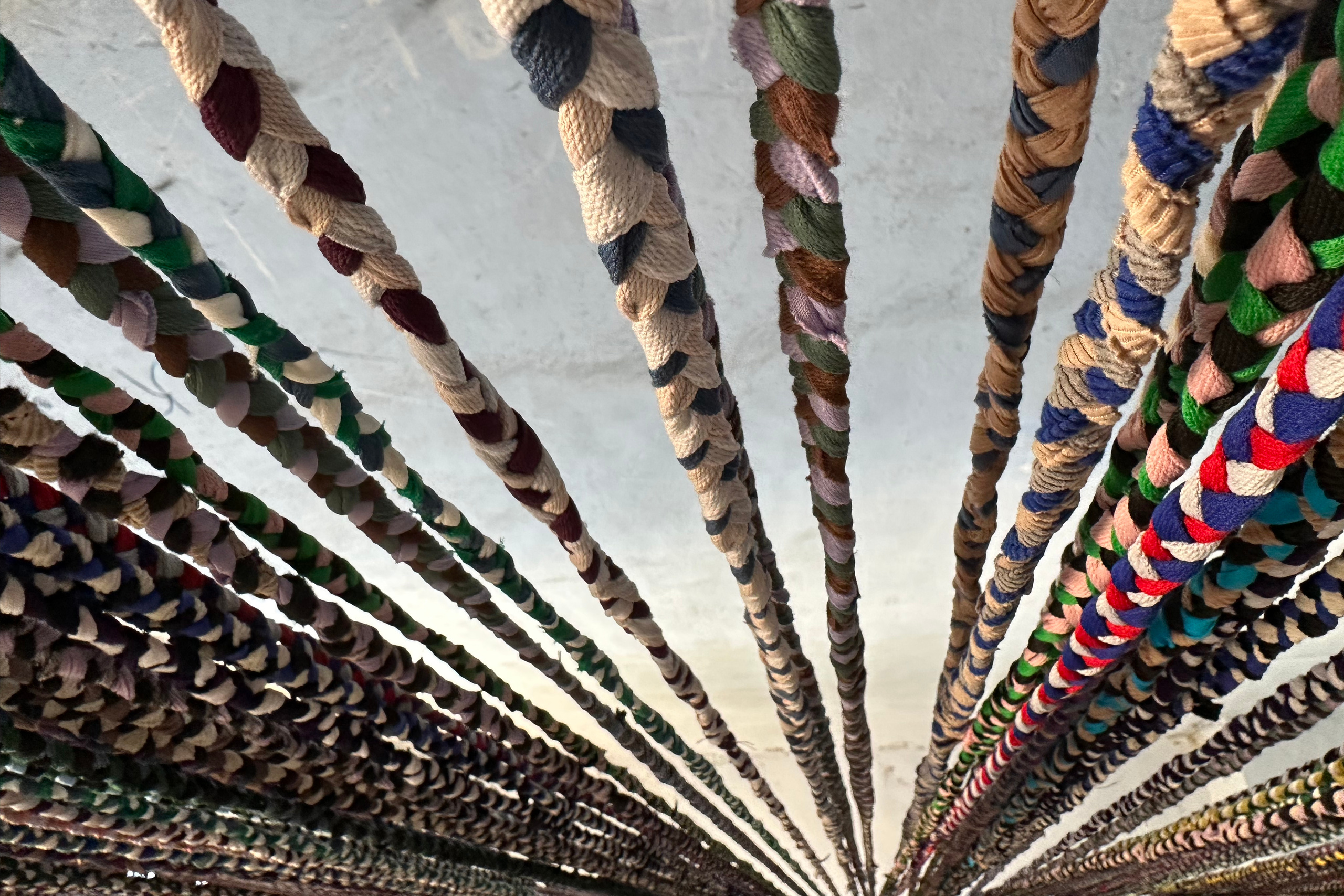 Арт-объект в галерее на Көлфест Иссык-Куль Кыргызстан 