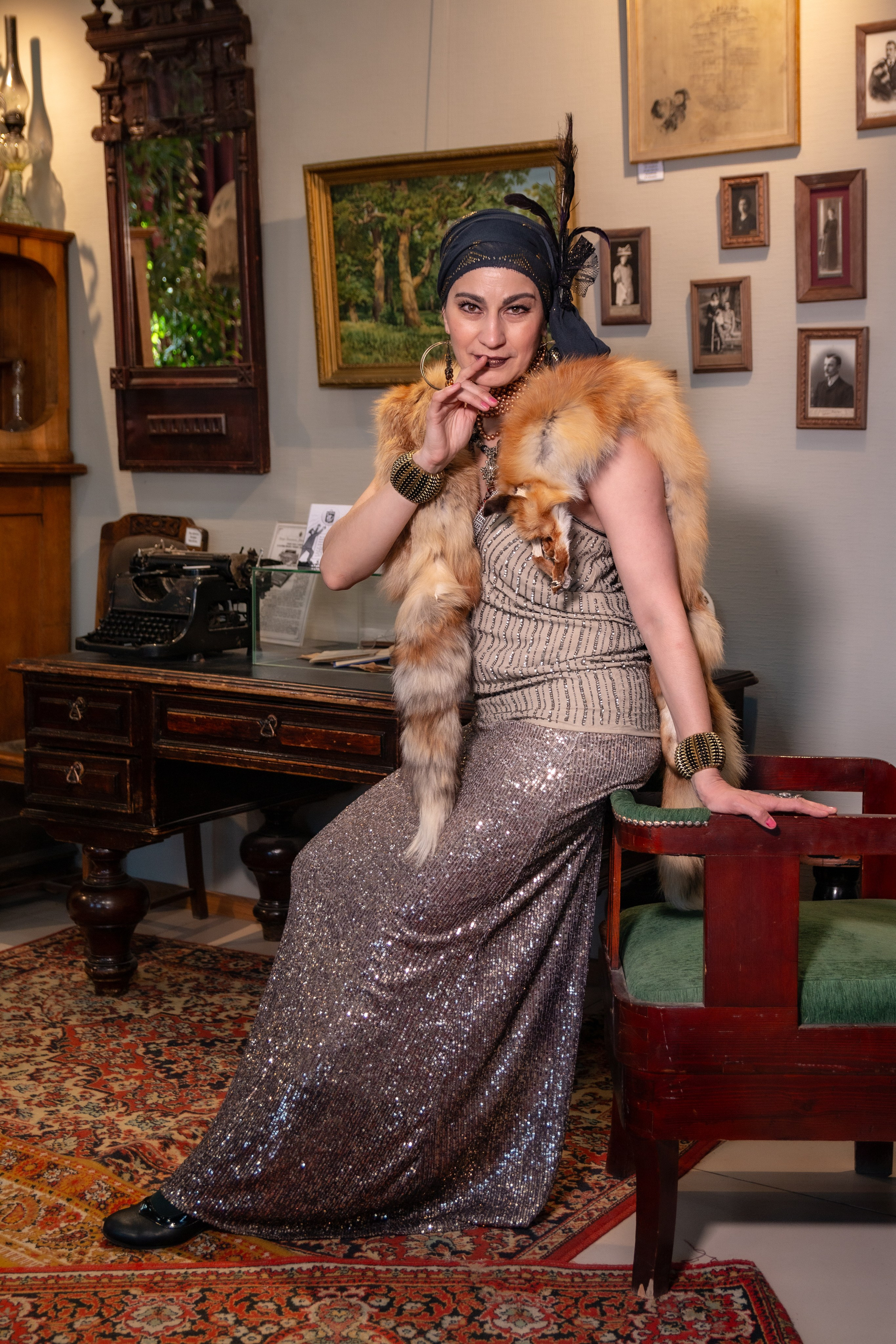 Танец в музее. Экспозиция Томск купеческий. Модель Лана Чернявская. Ваш фотограф Северск | Томск