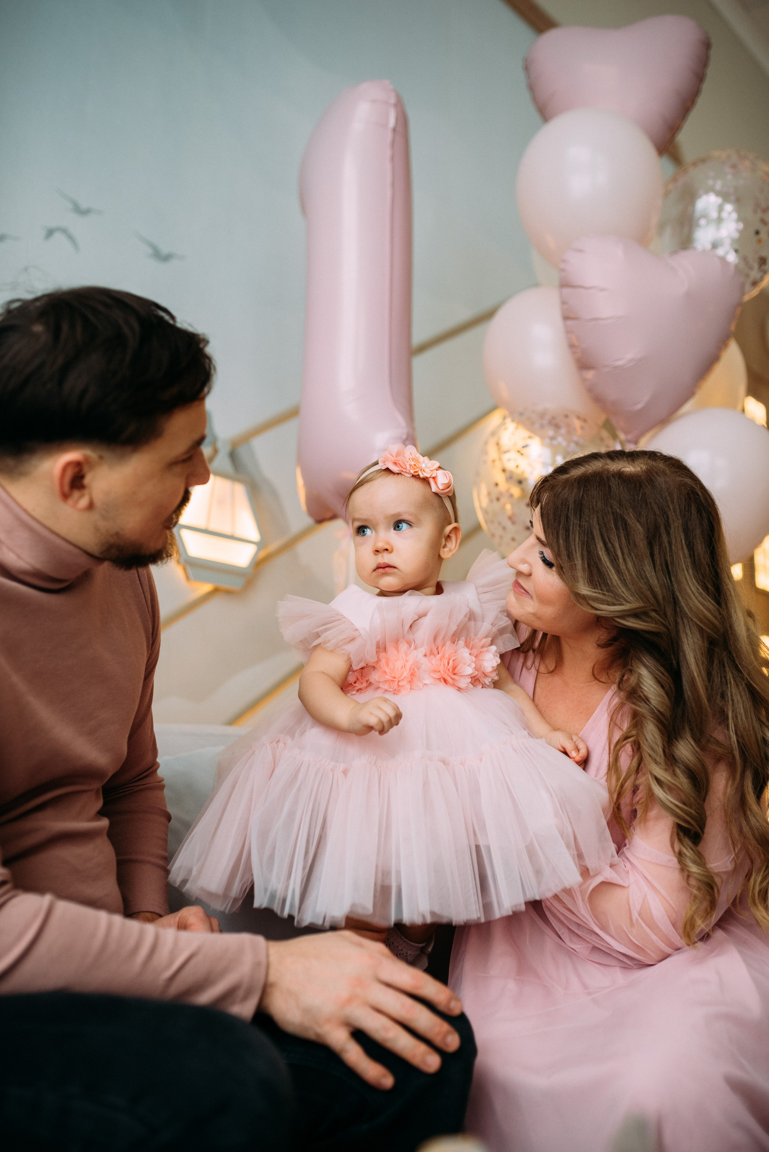 Анна, Мишель, Виктор — годовасие в студии