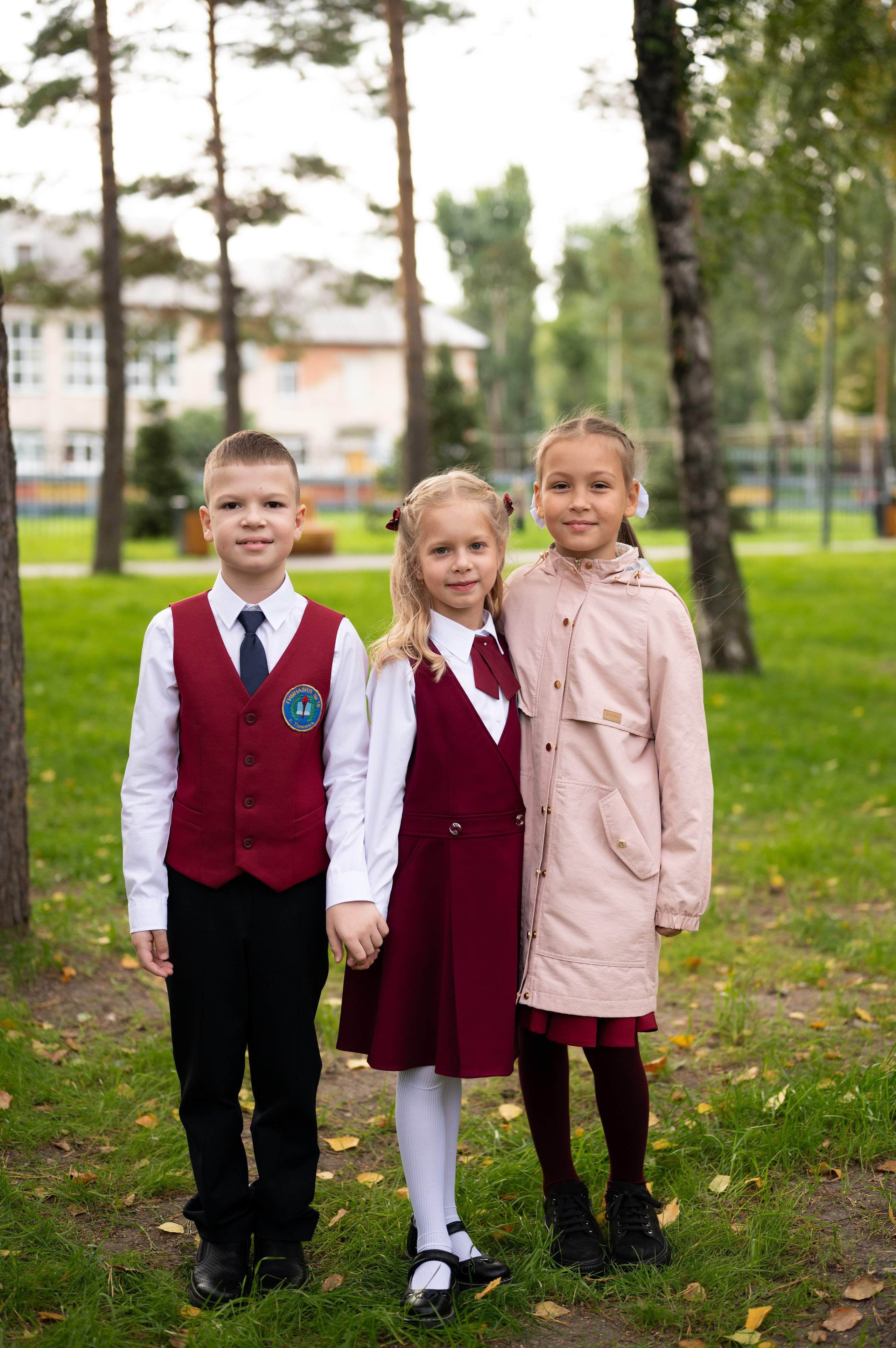 1 сентября 16 гимназия 2 класс (линейка + в классе+ на улице). Фотограф новорожденных, семейный детский в Тюмени Татьяна Морозова