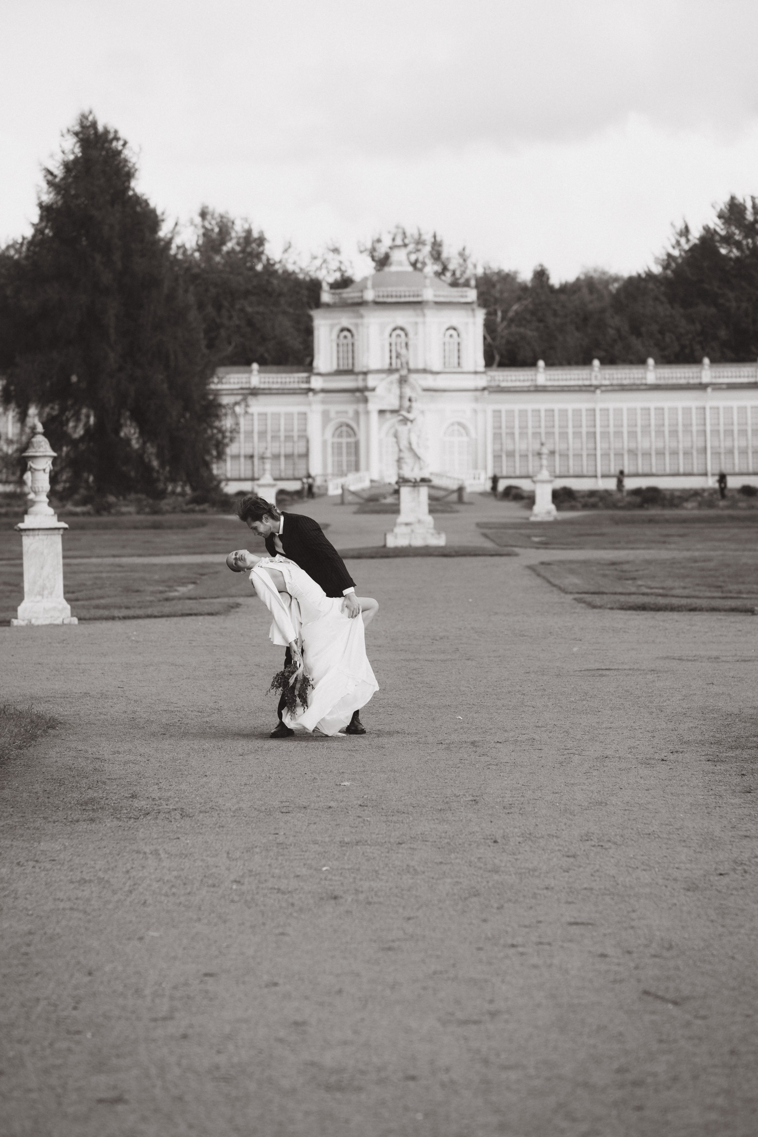 Михаил и Ксения в усадьбе Кусково. Фотограф в Москве Ольга Елоева