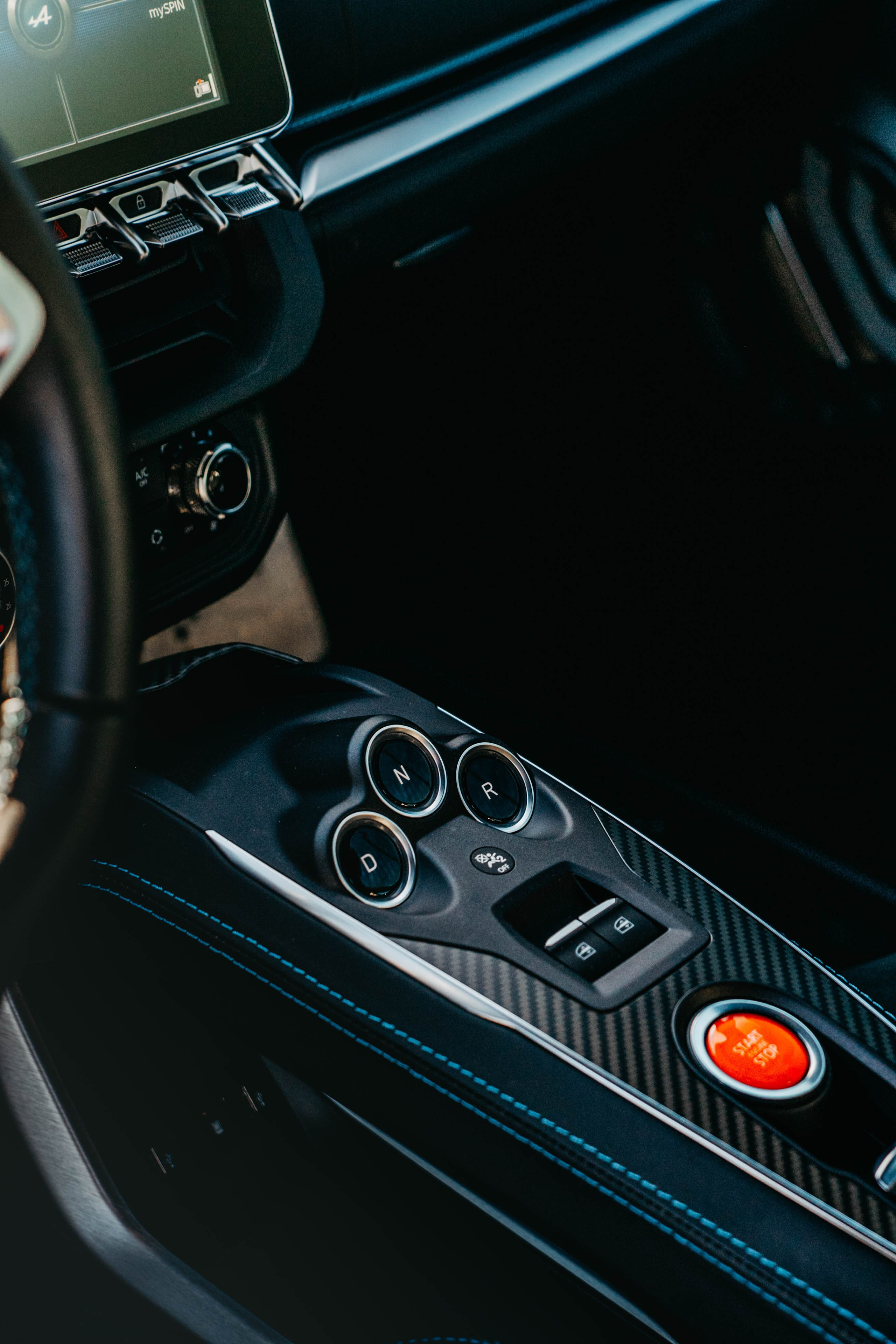 Alpine a110 24'. Фотограф, видеограф и пилот дрона на Байкале