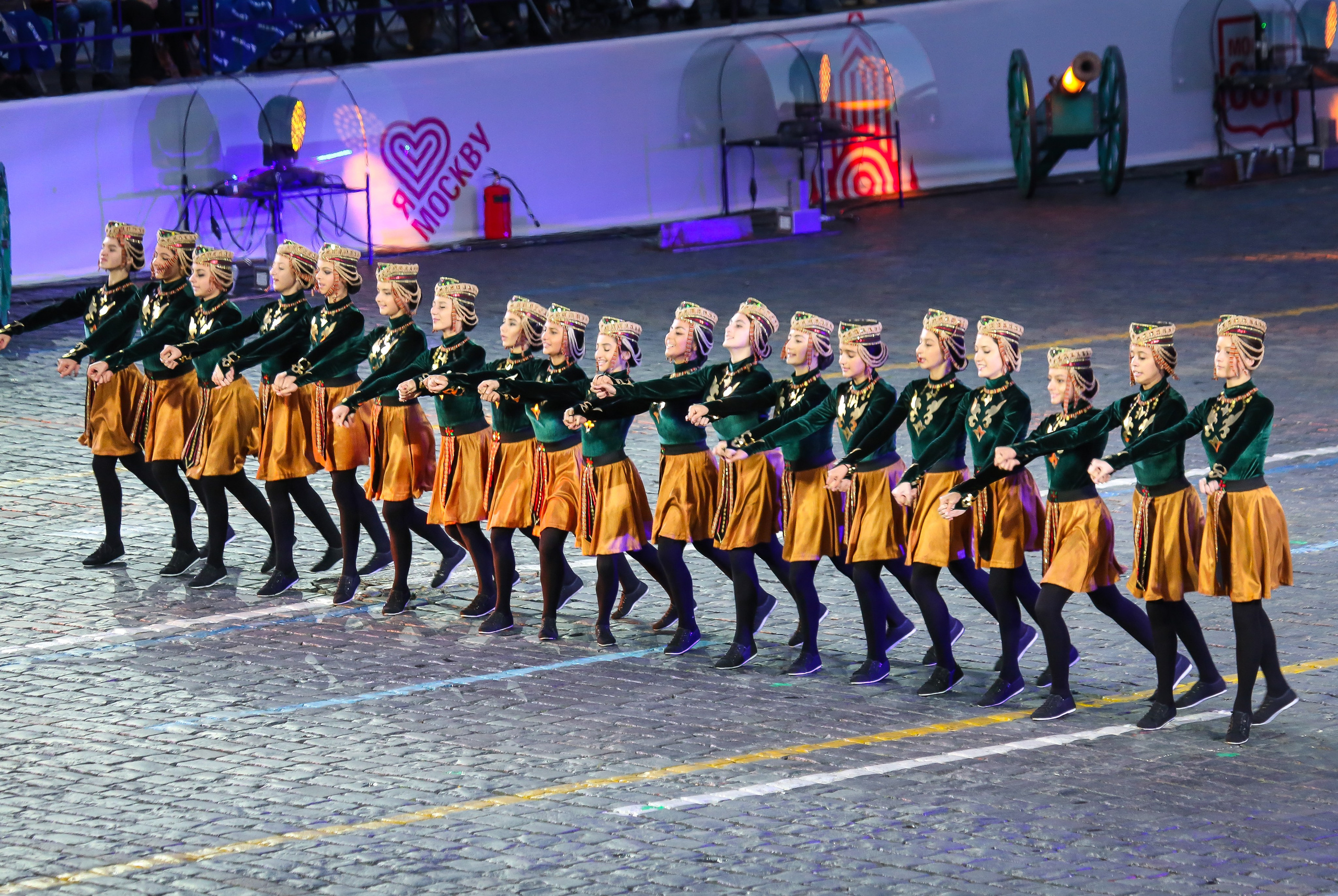 Фестиваль «Спасская башня» — 2014. Дарья Письменюк / Darya Leitstern — фотограф, музыкант, журналист, путешественник