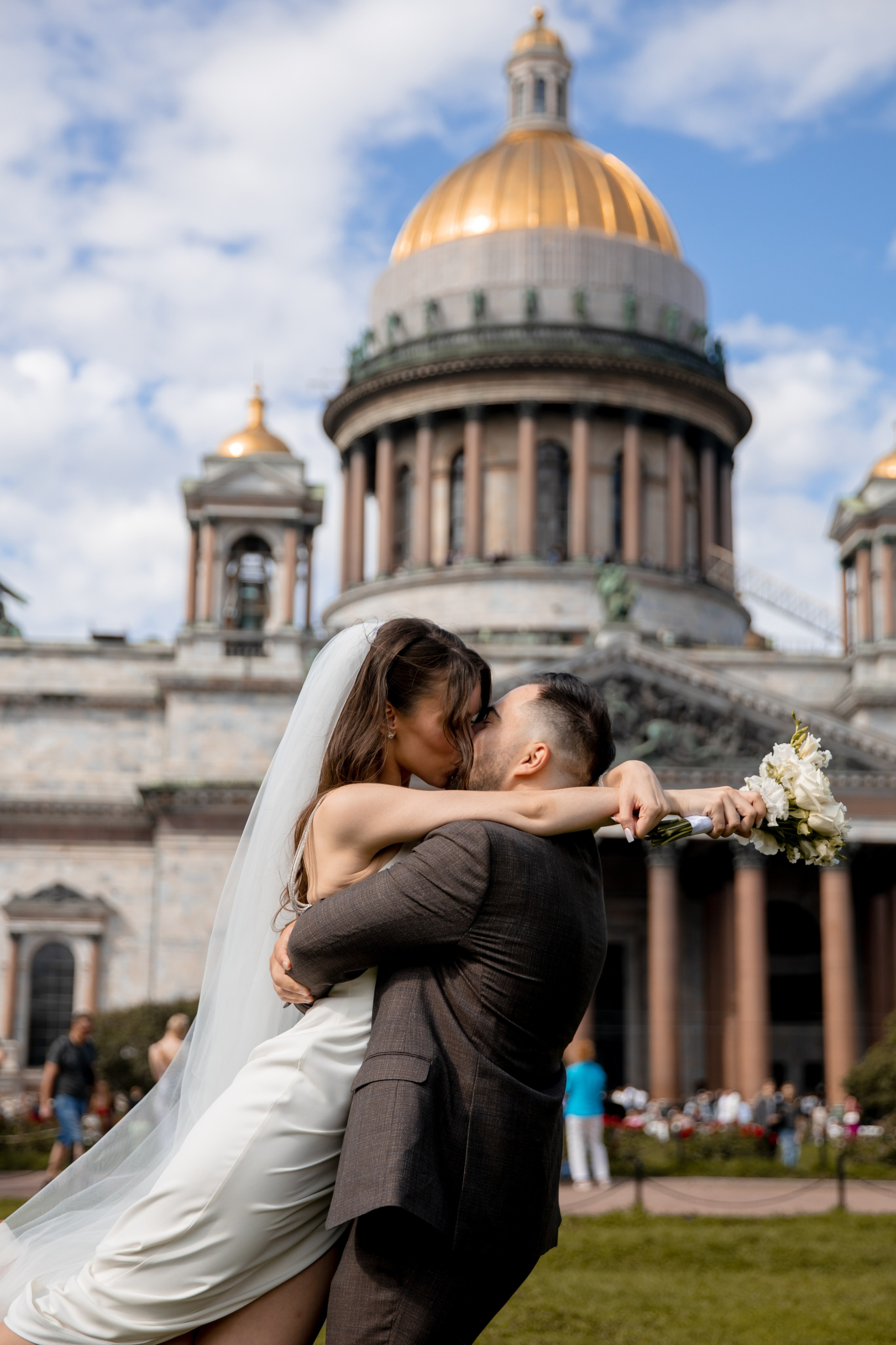 Анна и Александр / Прогулка + ЗАГС. Свадебный и семейный фотограф в Москве Диана Левченко