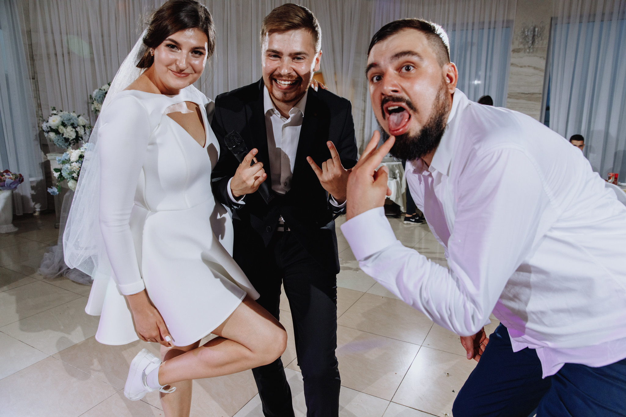 Фото с молодоженами. Илья Сергеев - Ведущий мероприятий Тверь, Москва, Россия