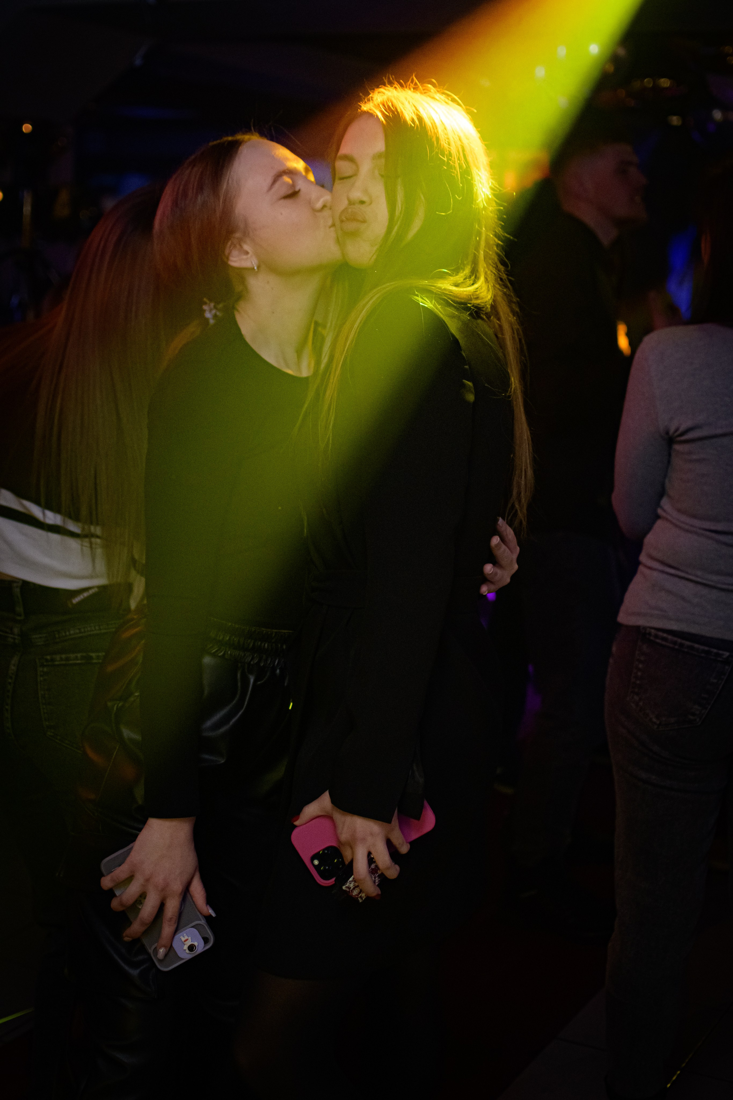 HOLLYWOOD / 6 YEARS. Photokarish