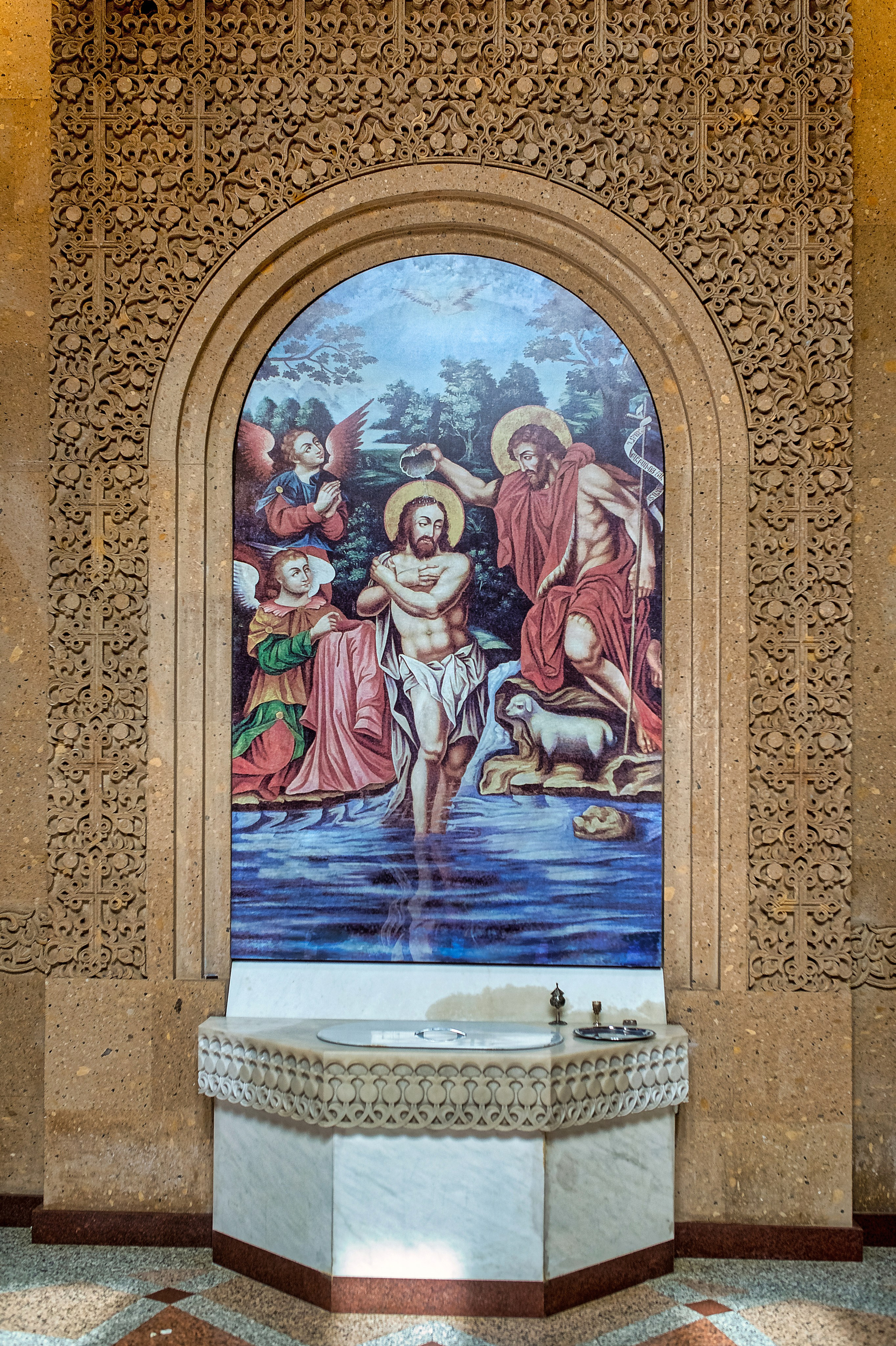 Крещение в армянской церкви. Фотограф Владимир Артамонов