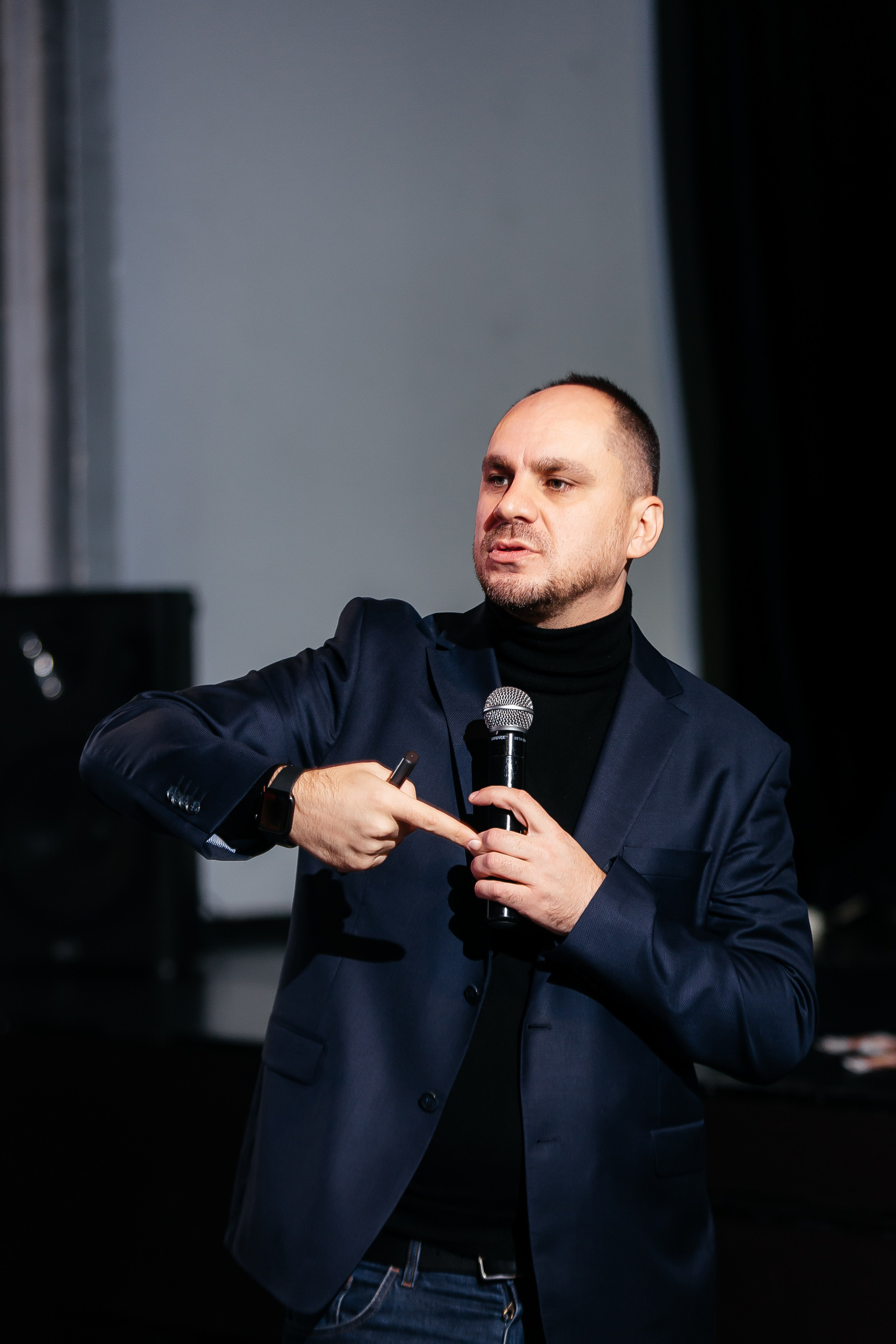 Фотозона+выступление спикеров. Фотограф в Красноярске Надежда Воскресенская