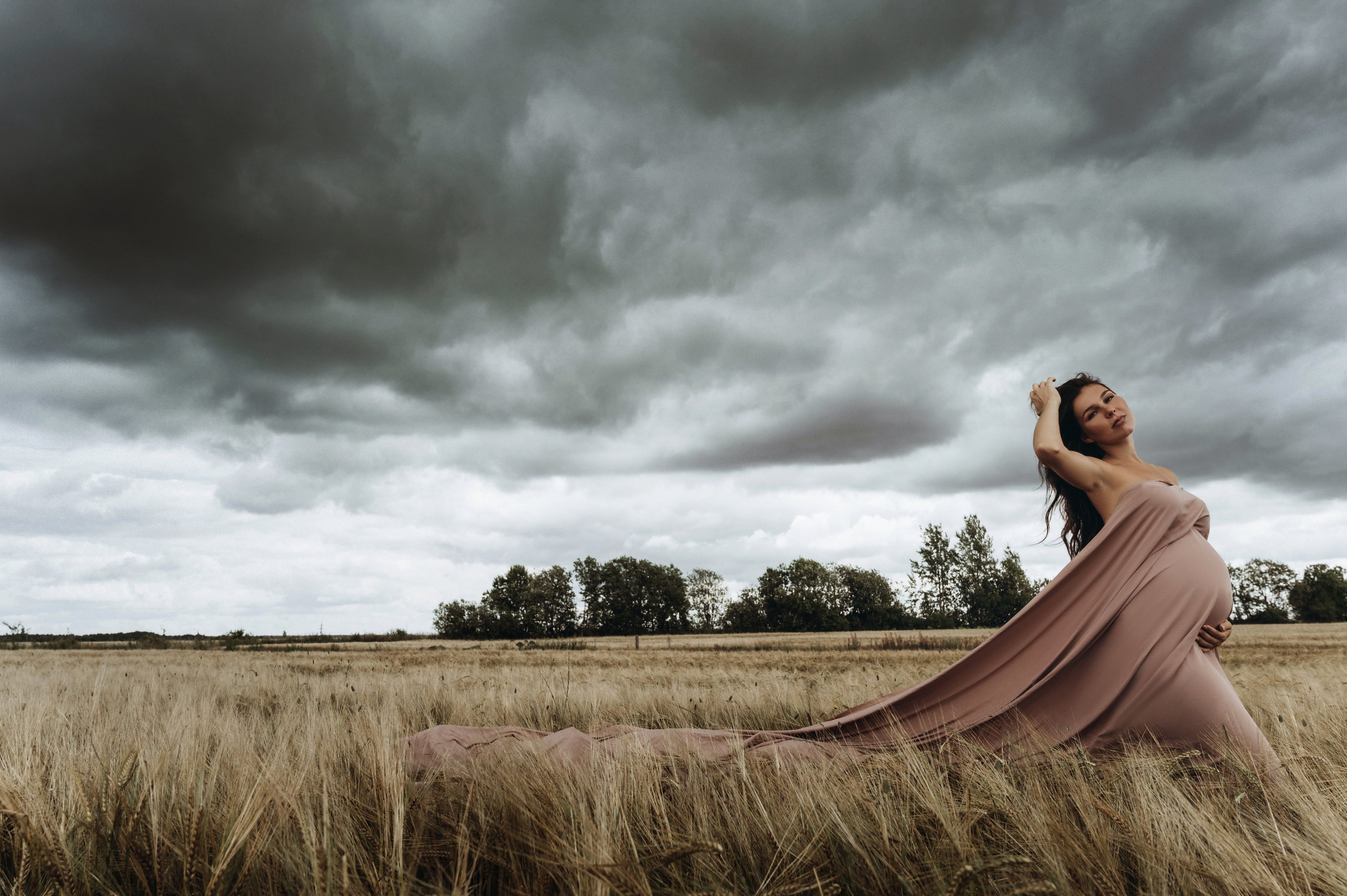 Профессиональный семейный и беременный фотограф в Санкт-Петербурге — Маргарита Иванова. Индивидуальные фотосессии под ключ: от образа до гот. Профессиональный фотограф беременности в СПБ. Стильные фотосессии беременности в стиле минимализм и классическая фотография
