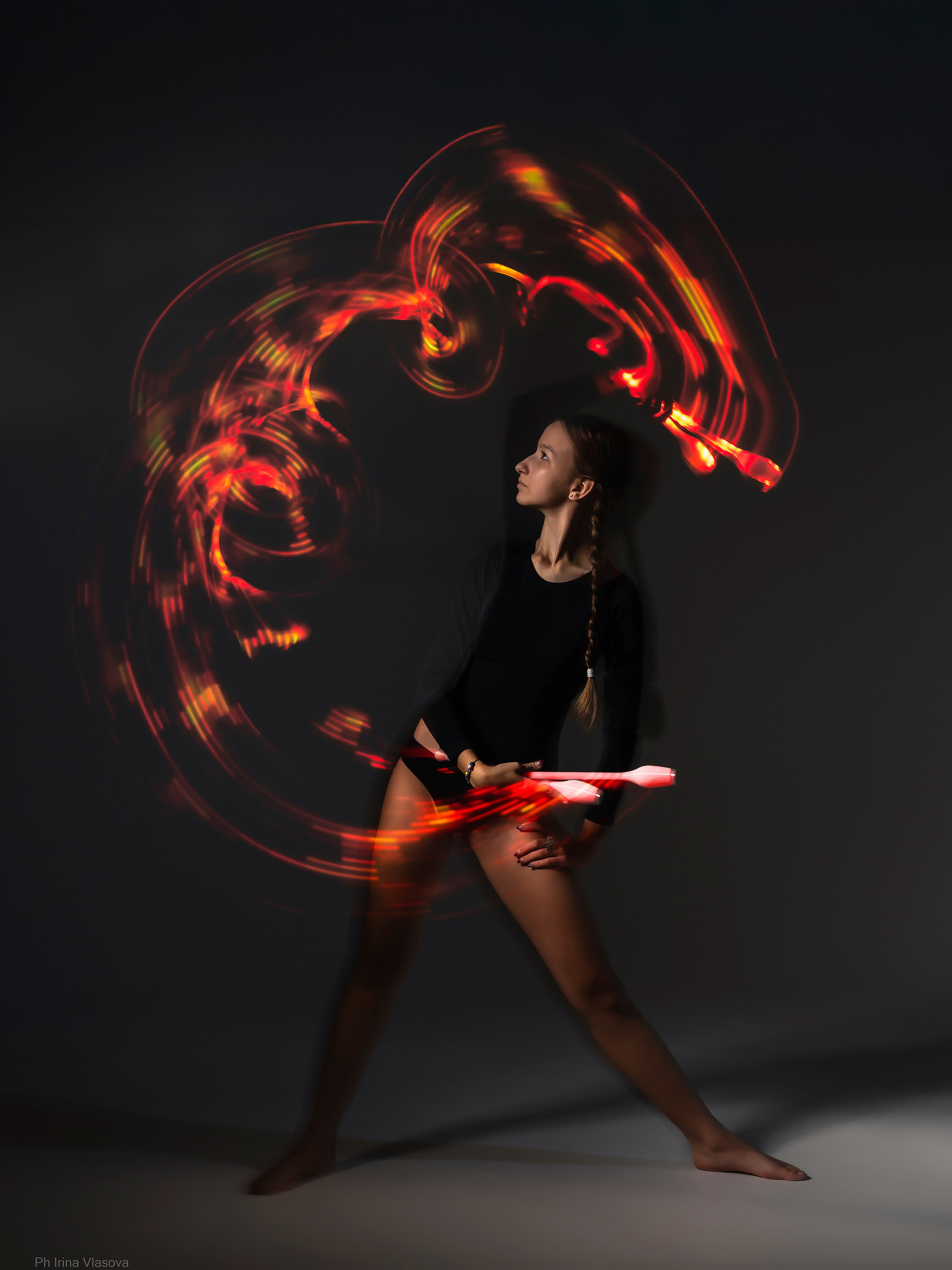 фотосессия со светящимися булавами новосибирск