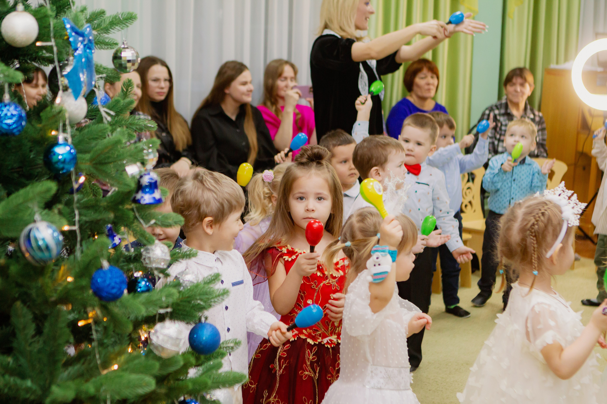 Фотосъёмка новогоднего утренника. Фотограф в Екатеринбурге Пойгина Елена