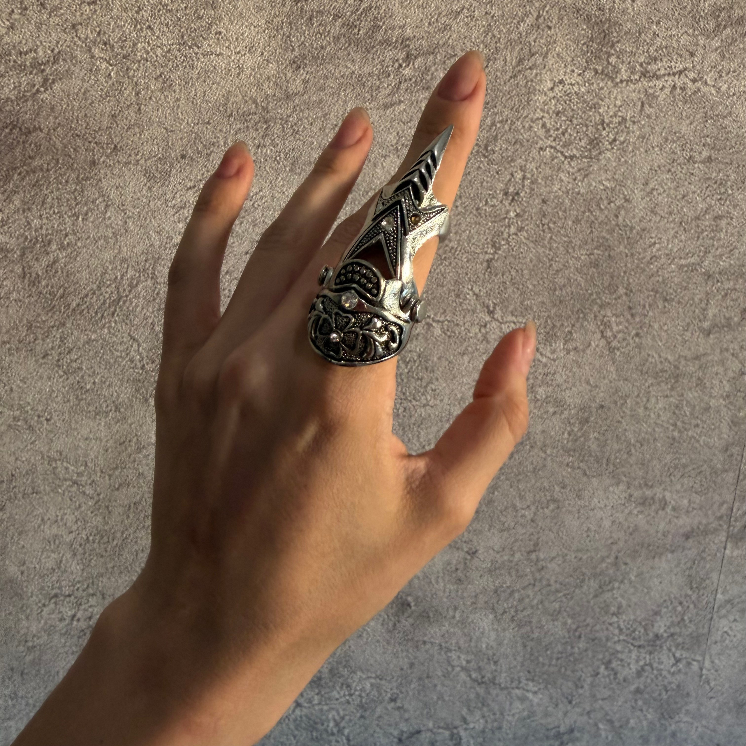 Украшения в аренду. Аренда костюмов, платьев и реквизита для фотосессий на Камчатке