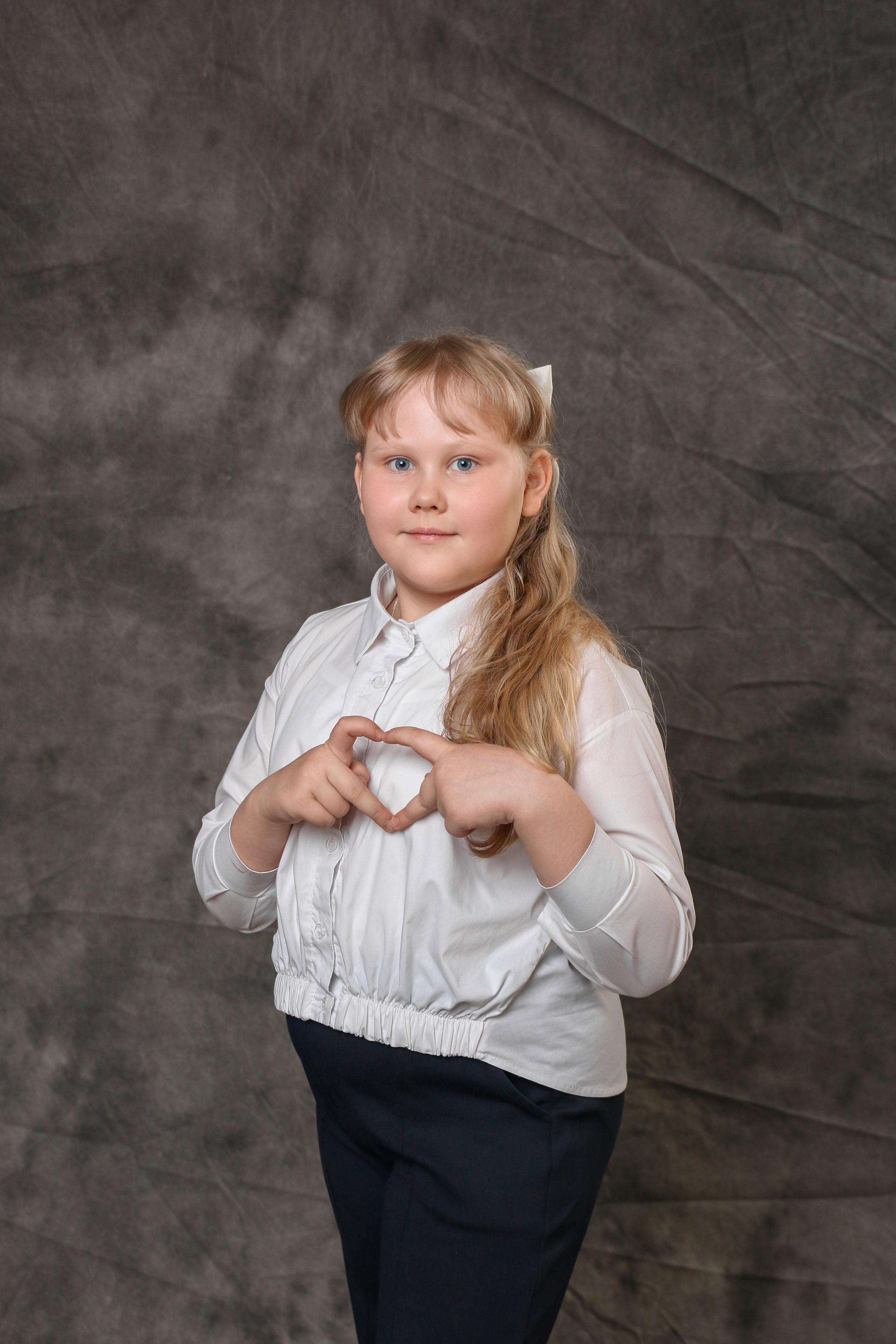 Выпускной фотоальбом "Портрет". Выпускные альбомы в Тюмени для школ, садов, вузов спортивных секций