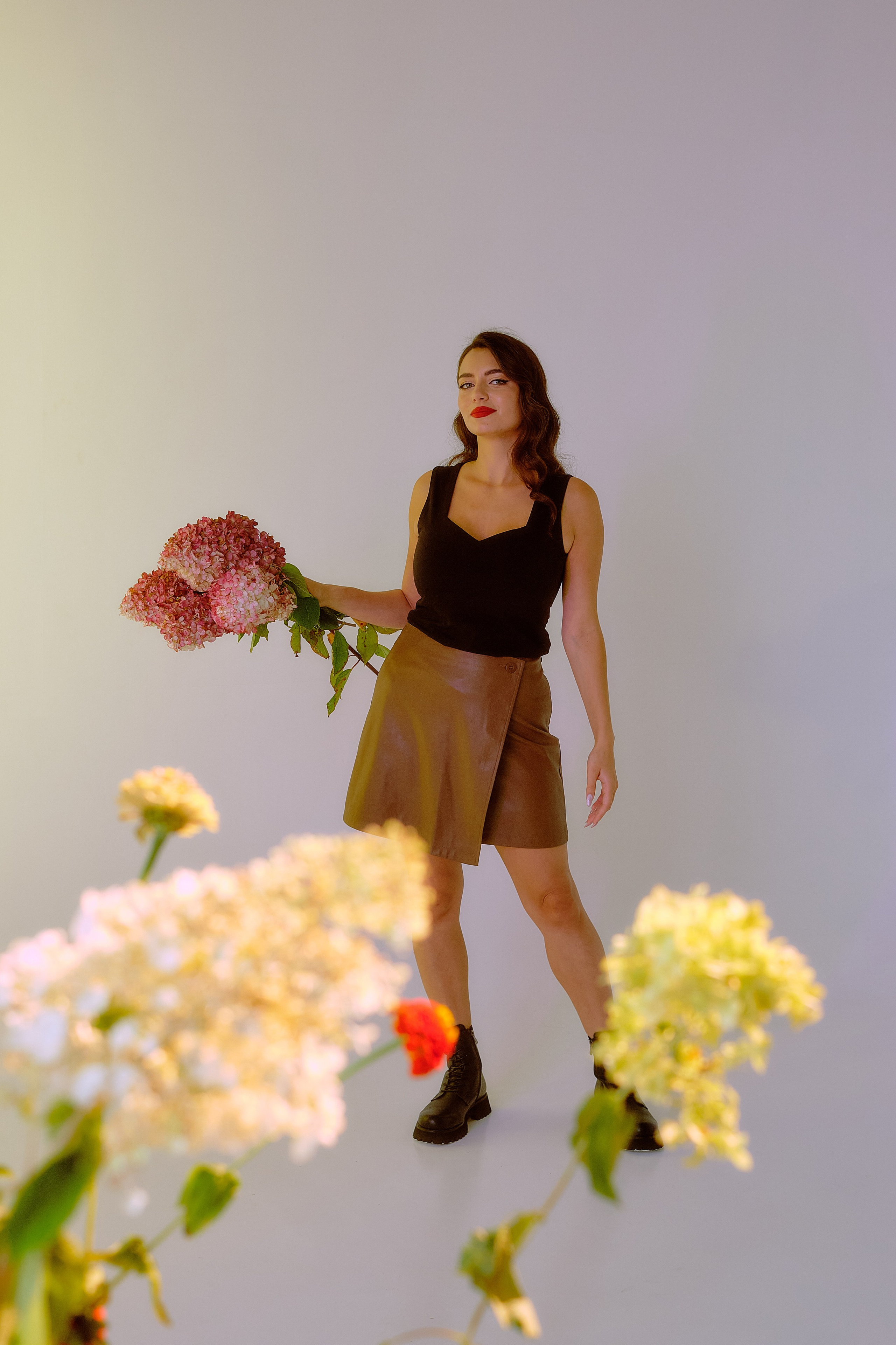 Индивидуальная съёмка в Твери, портреты я цветным светом, атмосферно, рефы с цветным светом