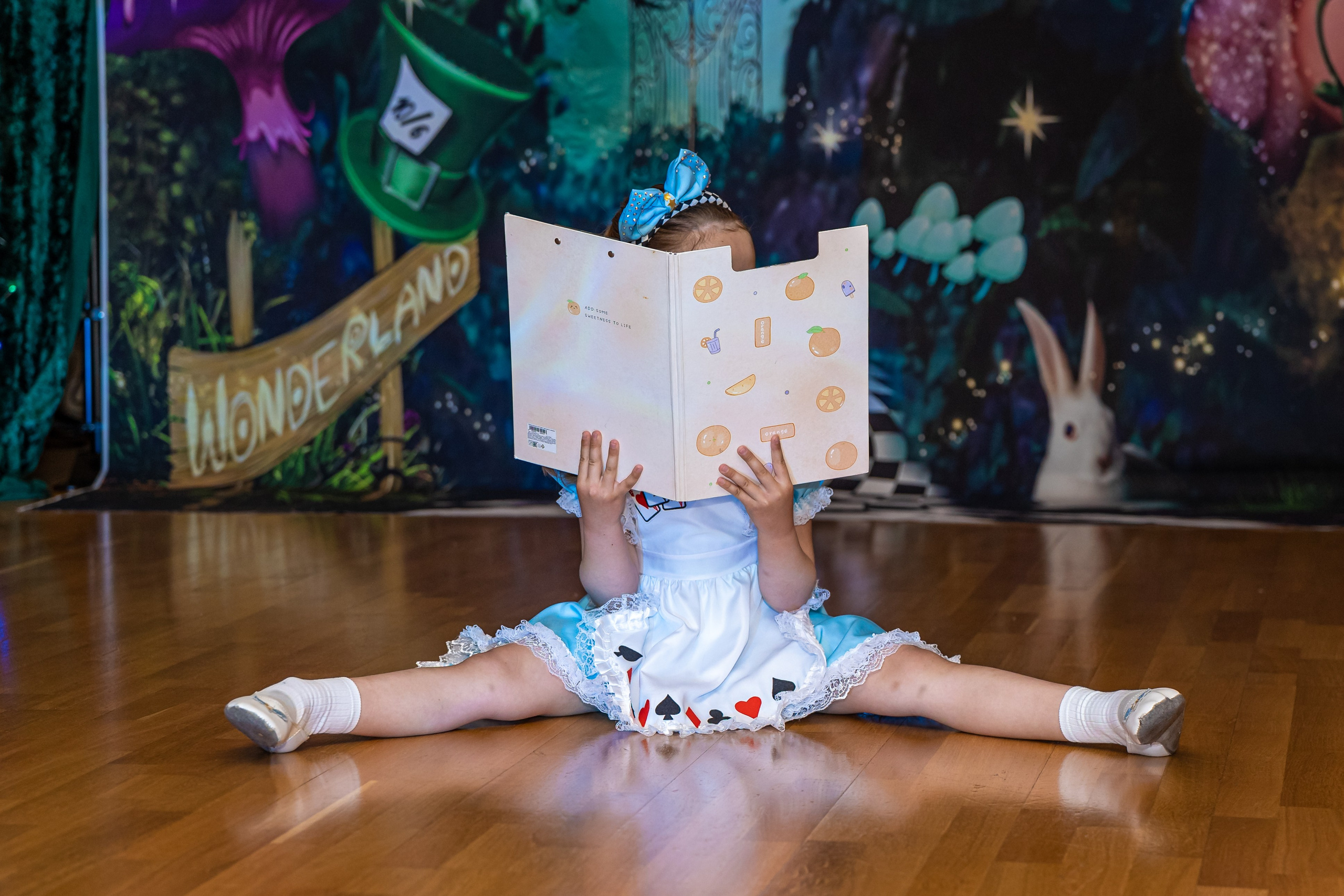 Фотосъемка детского выступления «Алиса в стране чудес». Ирина Носова - семейный и детский фотограф