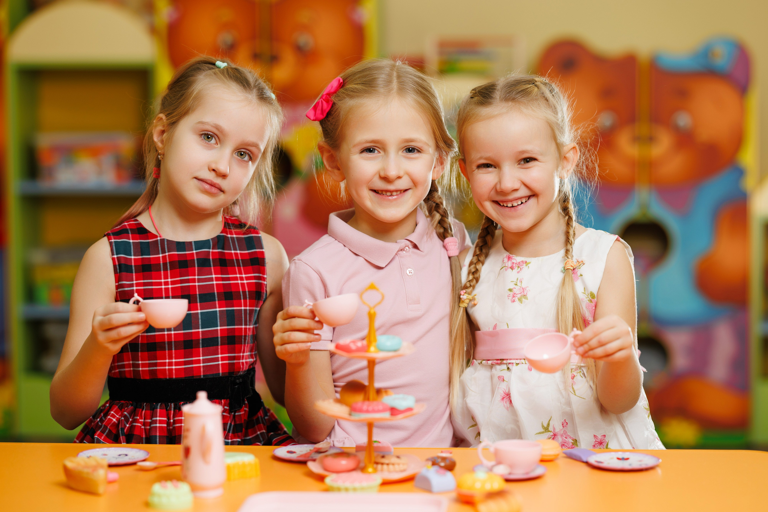 Тариф идеальный (1). Выпускные альбомы в Москве FOTOVMESTE