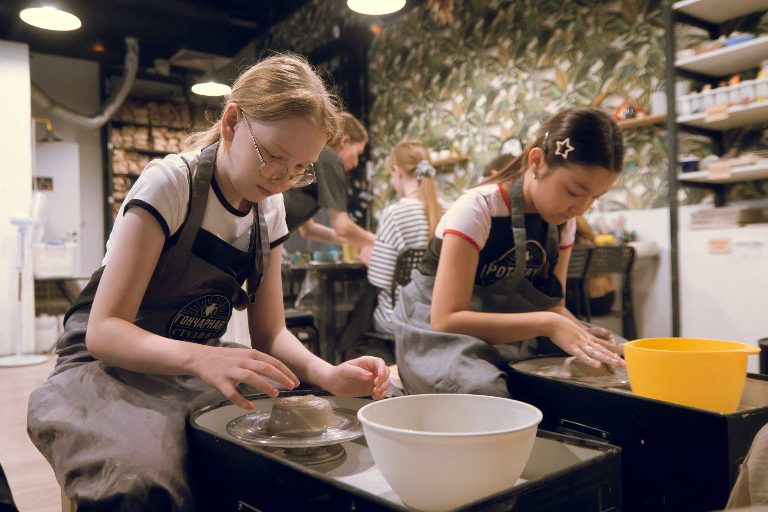 В гончарной мастерской. Плак или Квак