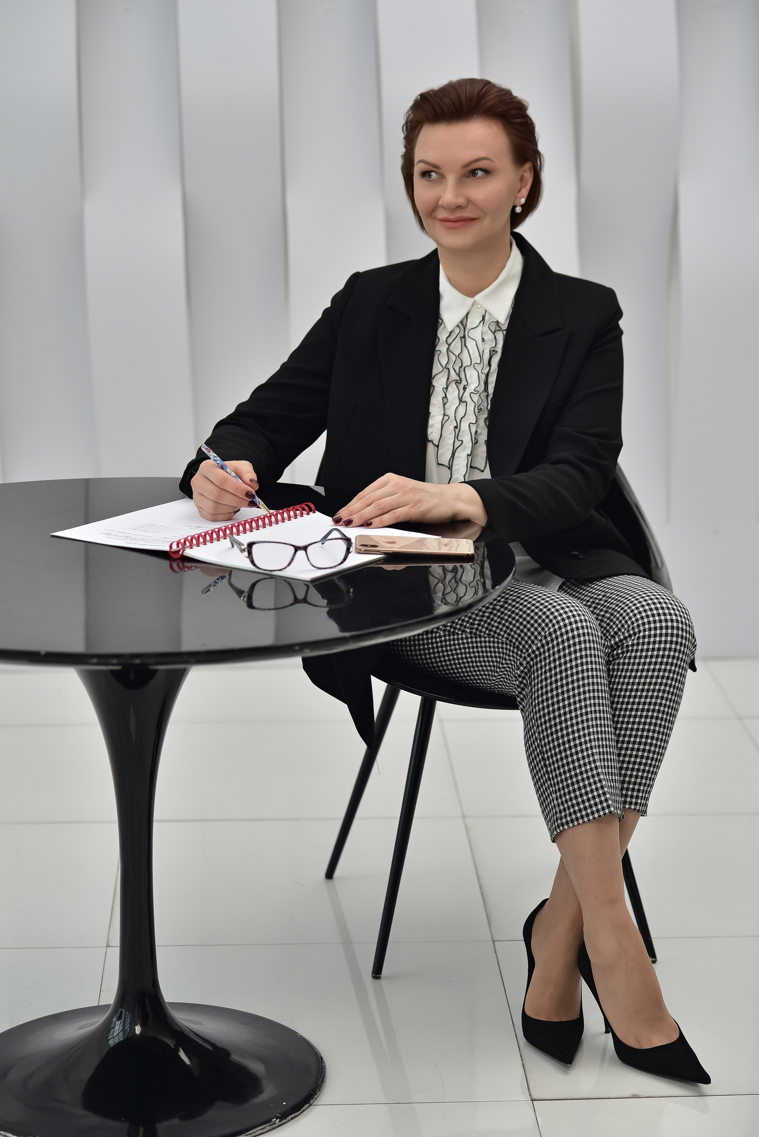 Галерея студийных женских портретов + стрит