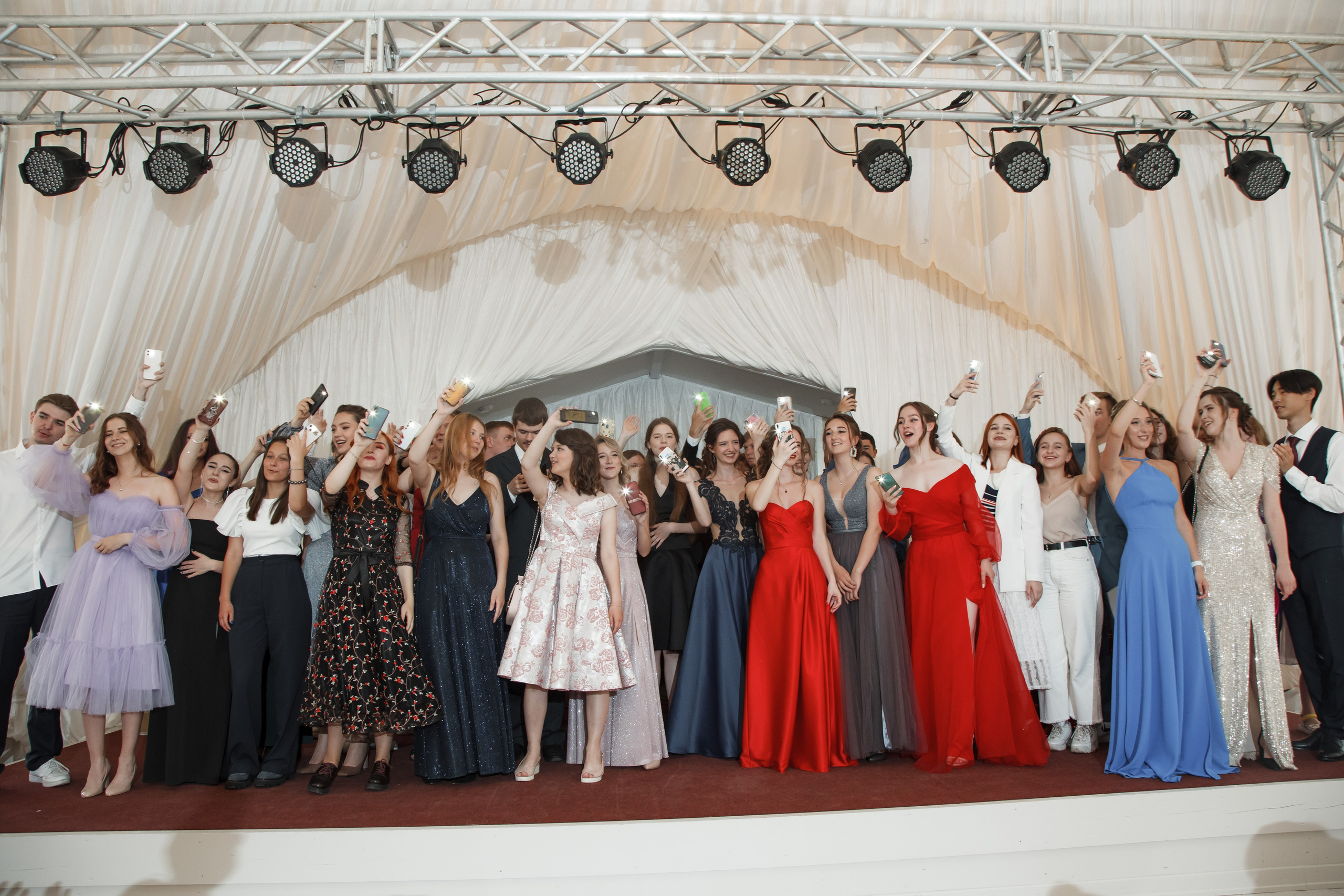 Выпускной, шатер в усадьбе «Гребнево». Свадебный и репортажный фотограф (Москва, Королев и другие)