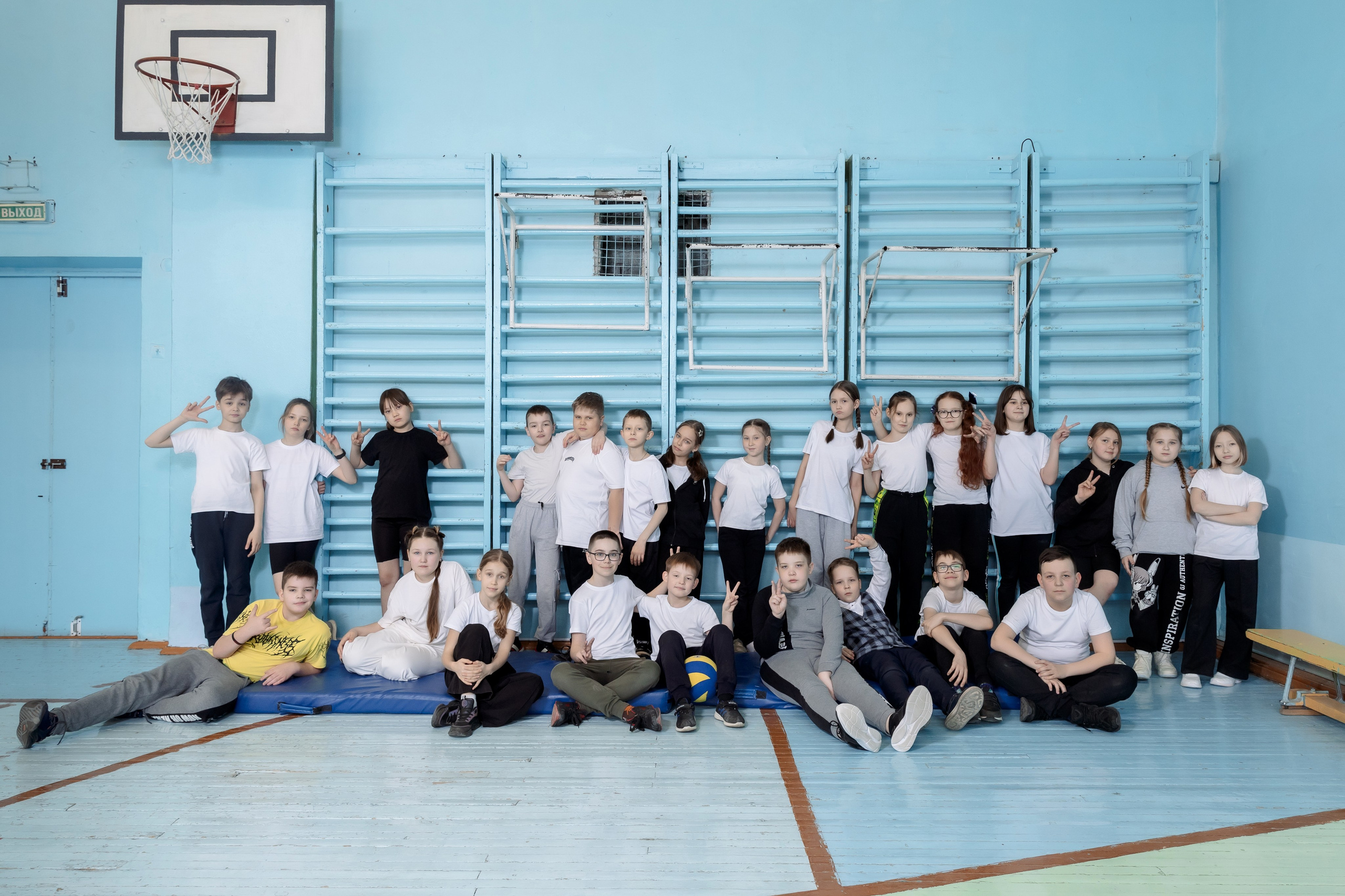 Школа 54 4А кл (2023-24) 2 часовая фотосессия в школе. Свадебный и Семейный фотограф г. Ижевск Гульназ Солдатова. Гульназ фото