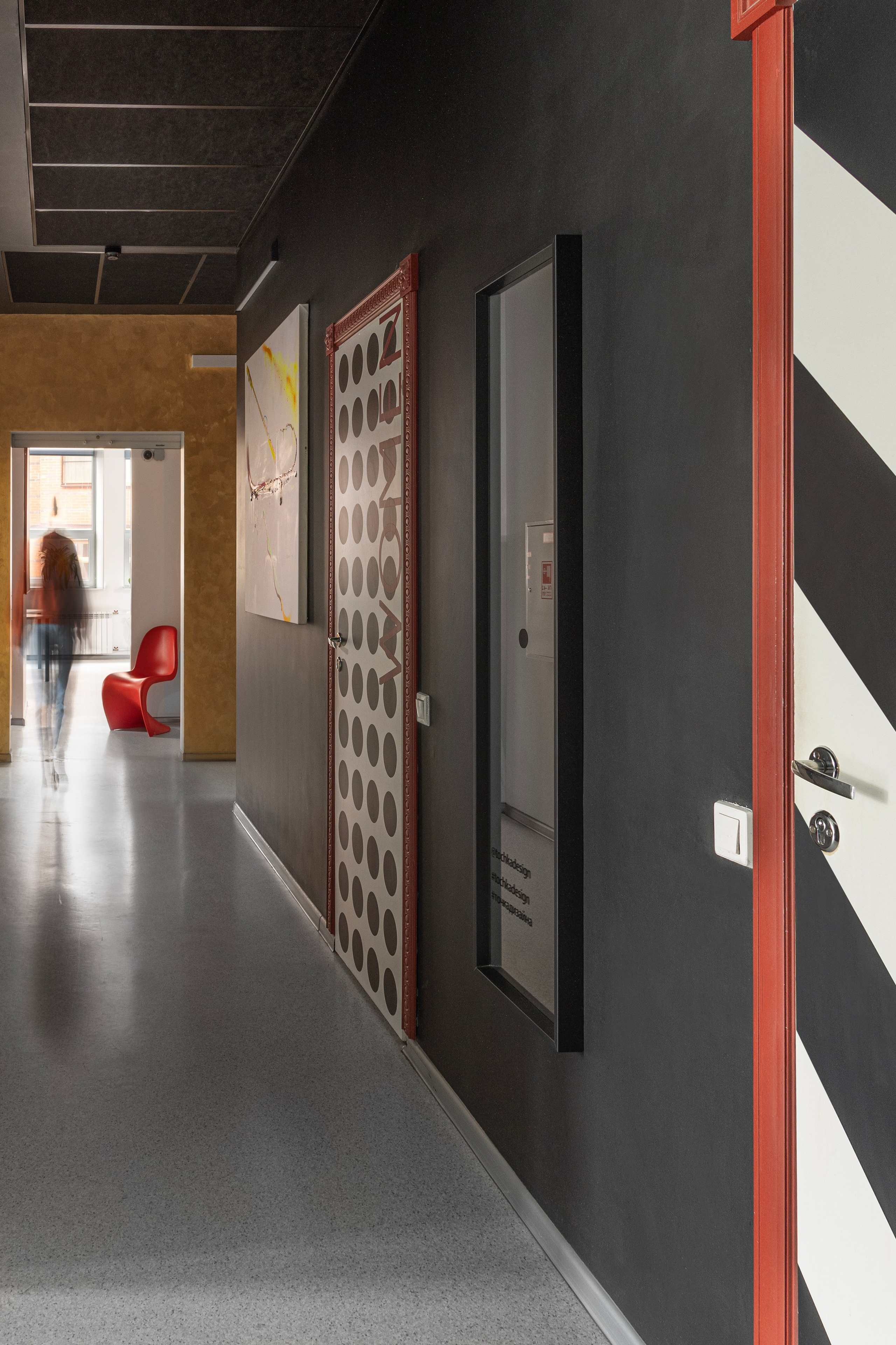 Офис компании Точка дизайна. Интерьерный фотограф Варвара Чеснокова