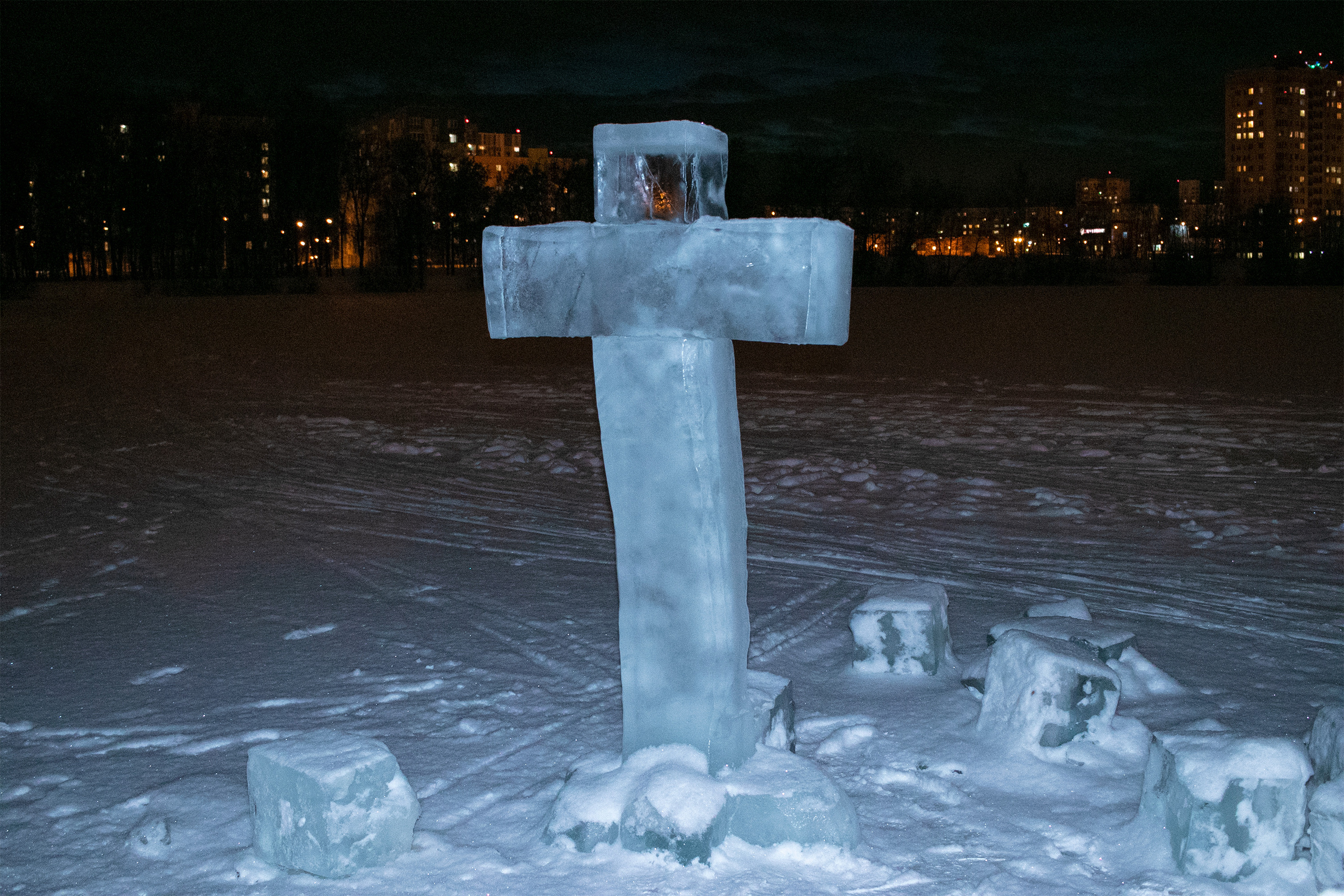 Прорубь на Крещение, озеро Земснаряд-1.  Нижний Новгород, Автозавод.