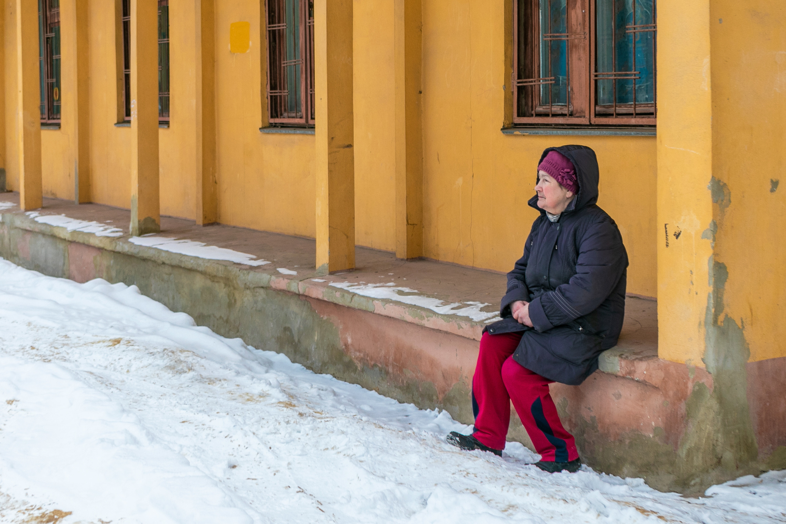 Около наливайки "Спутник"  ул. Толобухина 15а. Нижний Новгород. Автозавод