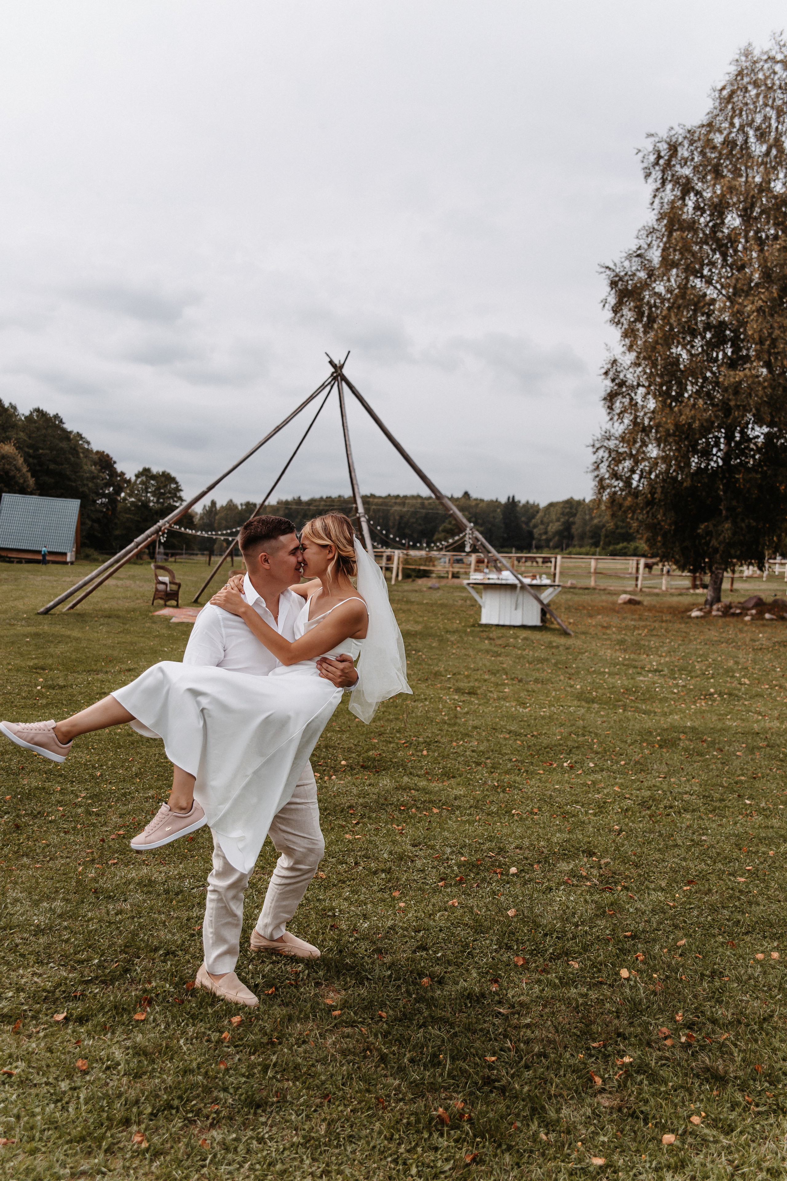 Люда и Дима в CONTRY CLUB POLYNA. Свадебный фотограф Наталья Балутутина. Россия-Европа-Мир