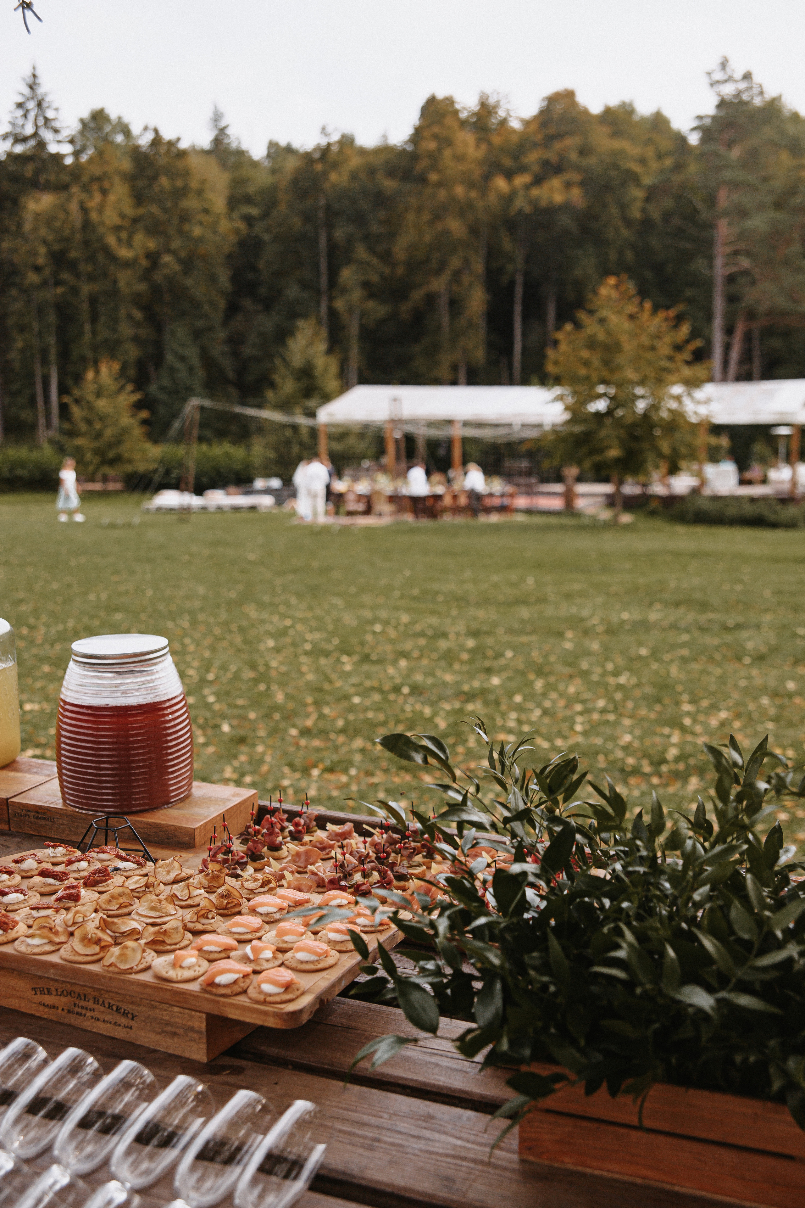 Люда и Дима в CONTRY CLUB POLYNA. Свадебный фотограф Наталья Балутутина. Россия-Европа-Мир